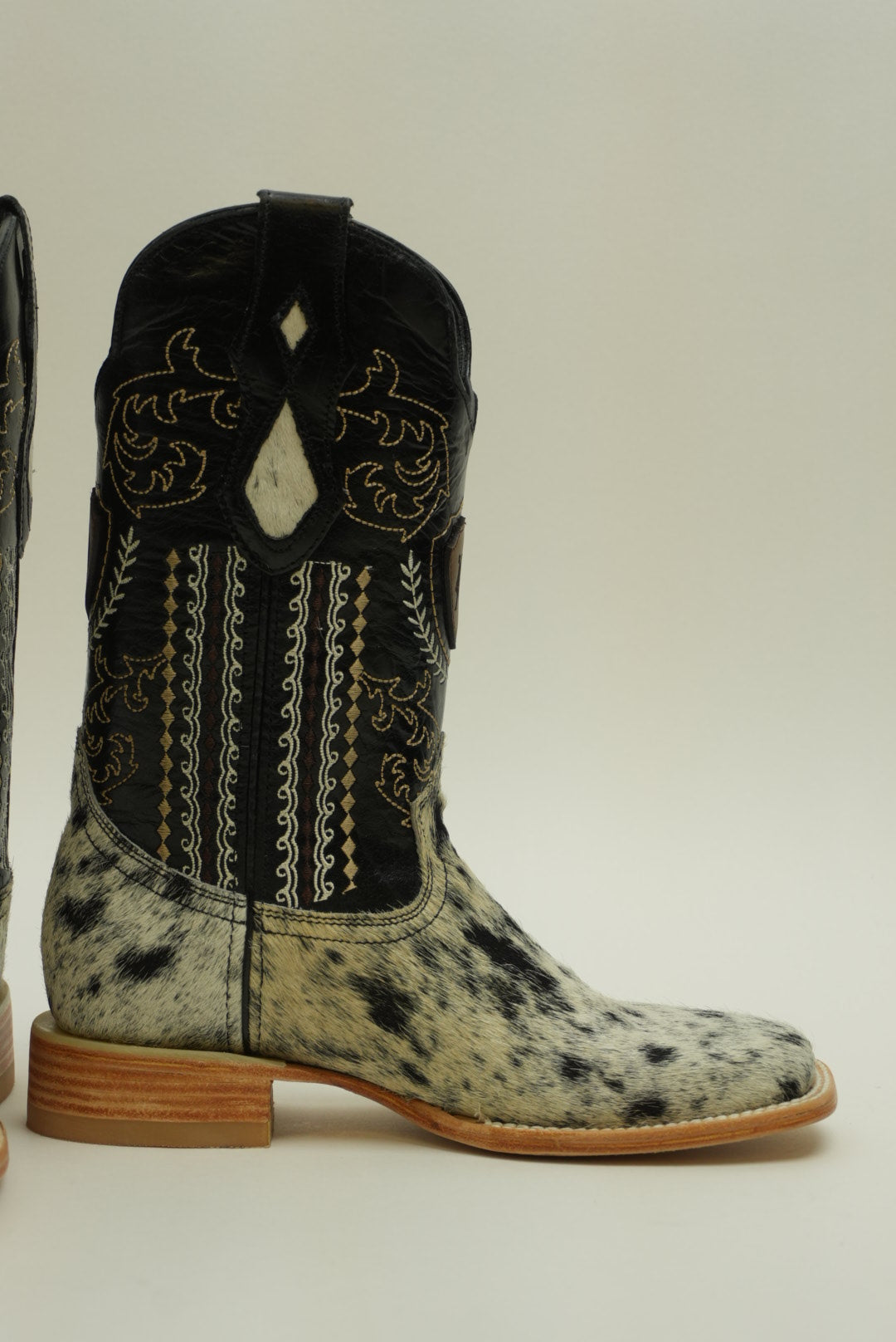 LA HERRADURA MENS COWHIDE DANIEL PELO PINTO NEGRO BARZA AC NAT BOOT (EVERY PAIR IS UNIQUE)