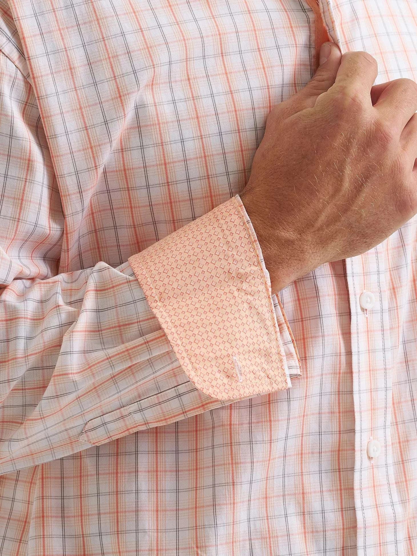 MEN'S WRANGLER GEORGE STRAIT PEACH RELAXED FIT STRETCH 112374610 Laherradurawwnc.com