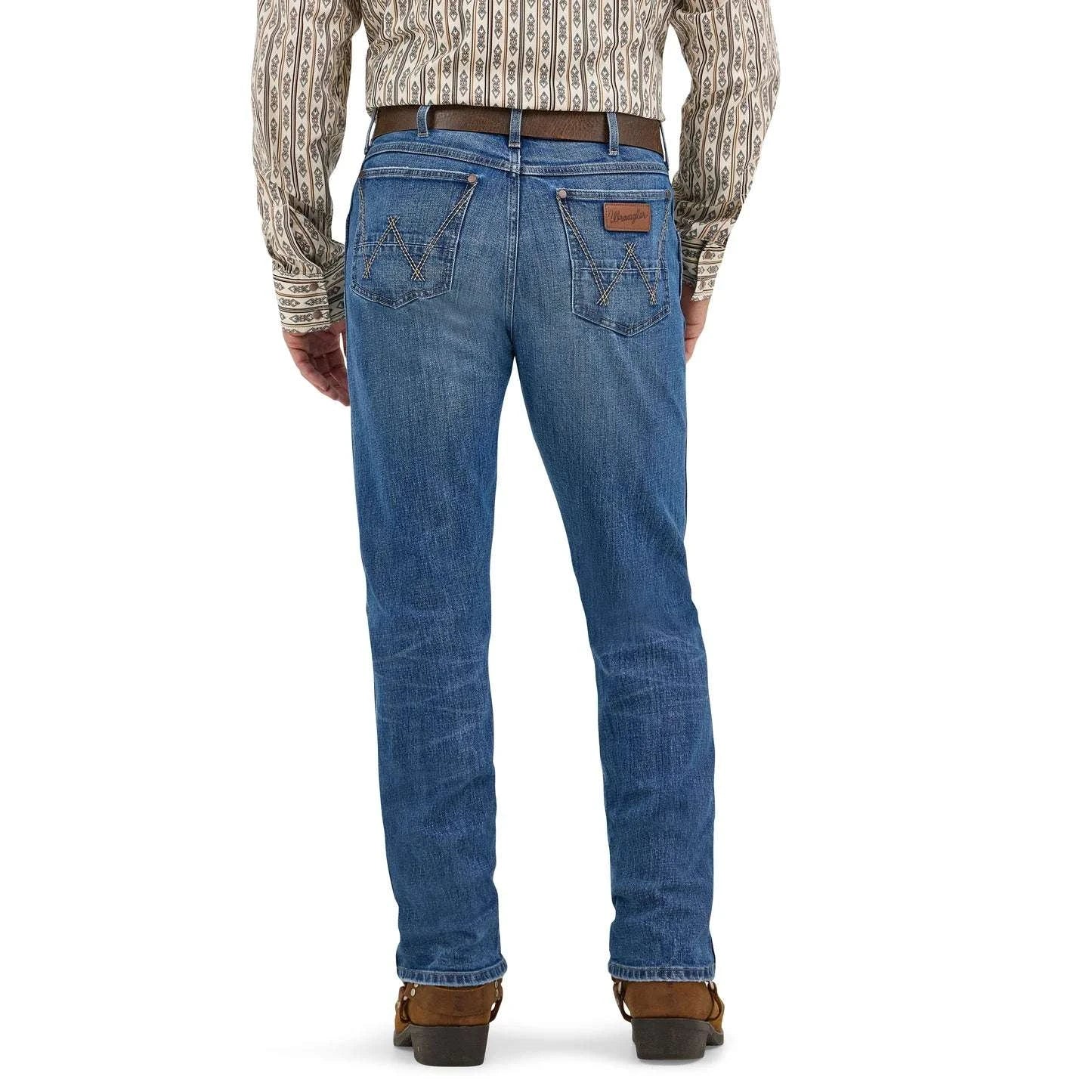 WRANGLER MEN’S JEANS RETRO SLIM STRAIGHT BLUE DENUM 112370632 Laherradurawwnc.com