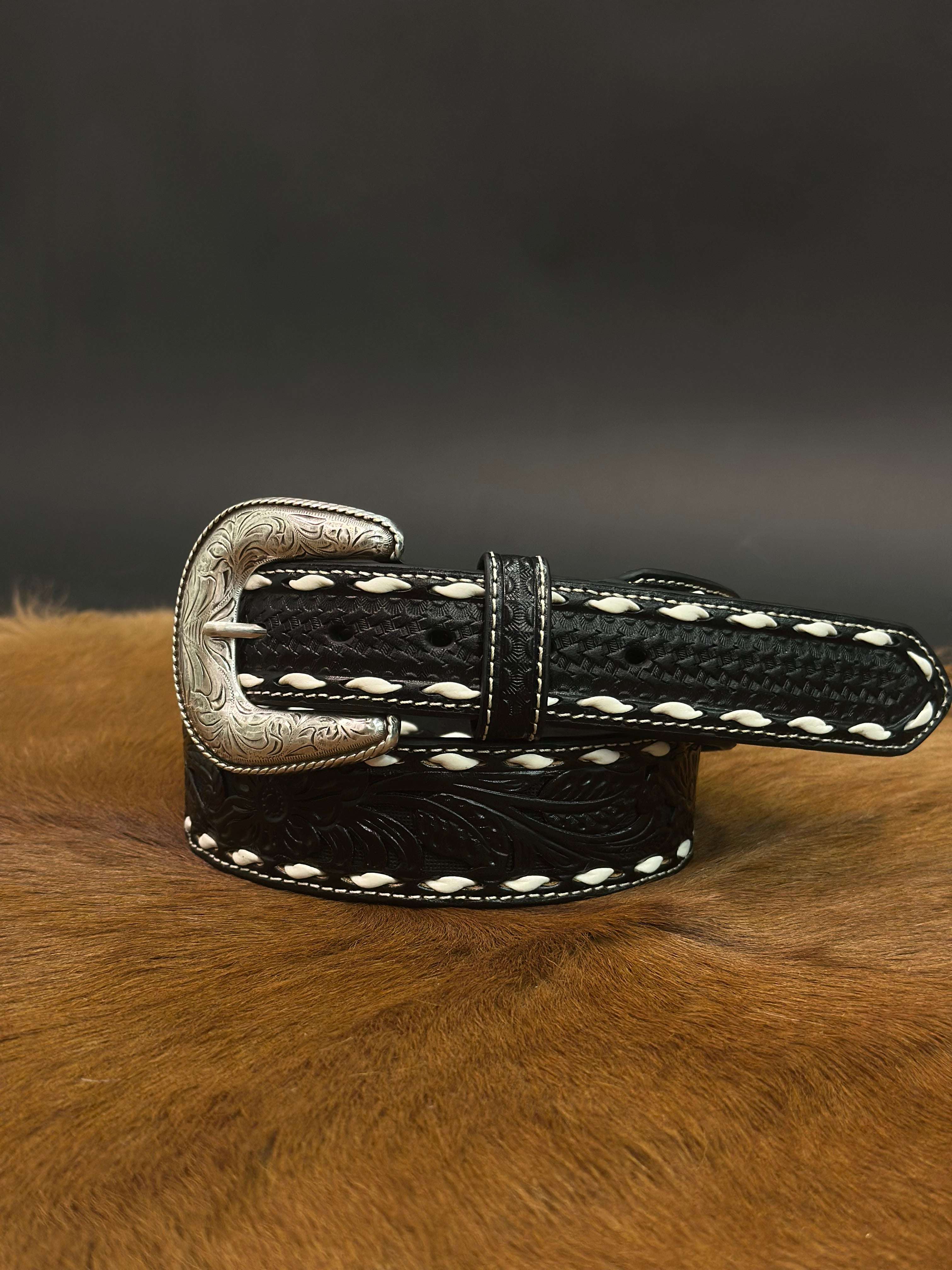 ARIAT BLACK HANDPRINT TOOLED BELT -A1033001 Laherradurawwnc.com