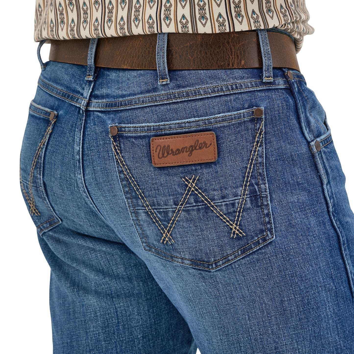 WRANGLER MEN’S JEANS RETRO SLIM STRAIGHT BLUE DENUM 112370632 Laherradurawwnc.com