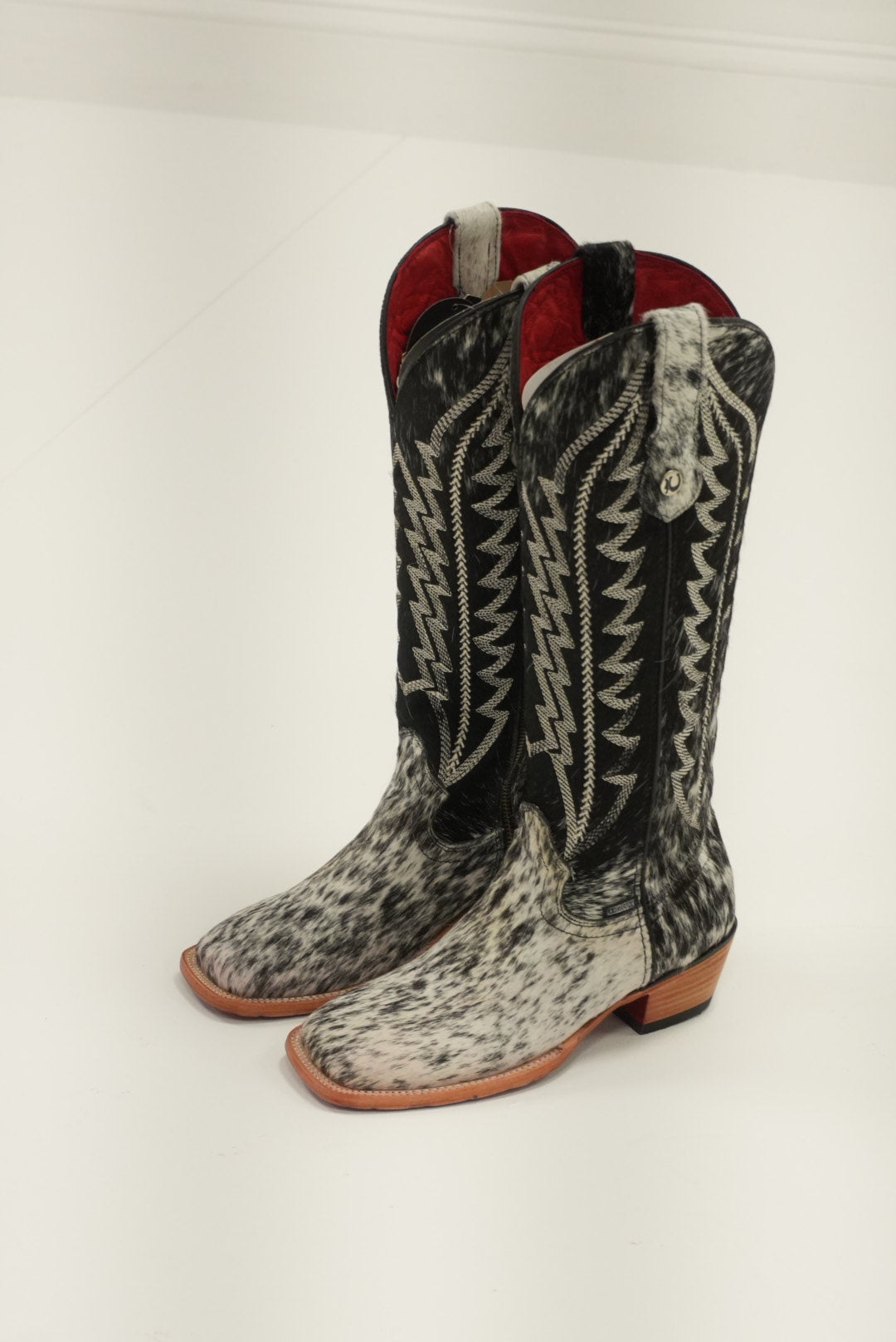 LA HERRADURA WOMEN CARMINA HD COWHIDE BLANCO NEGRO R/B SQ TOE