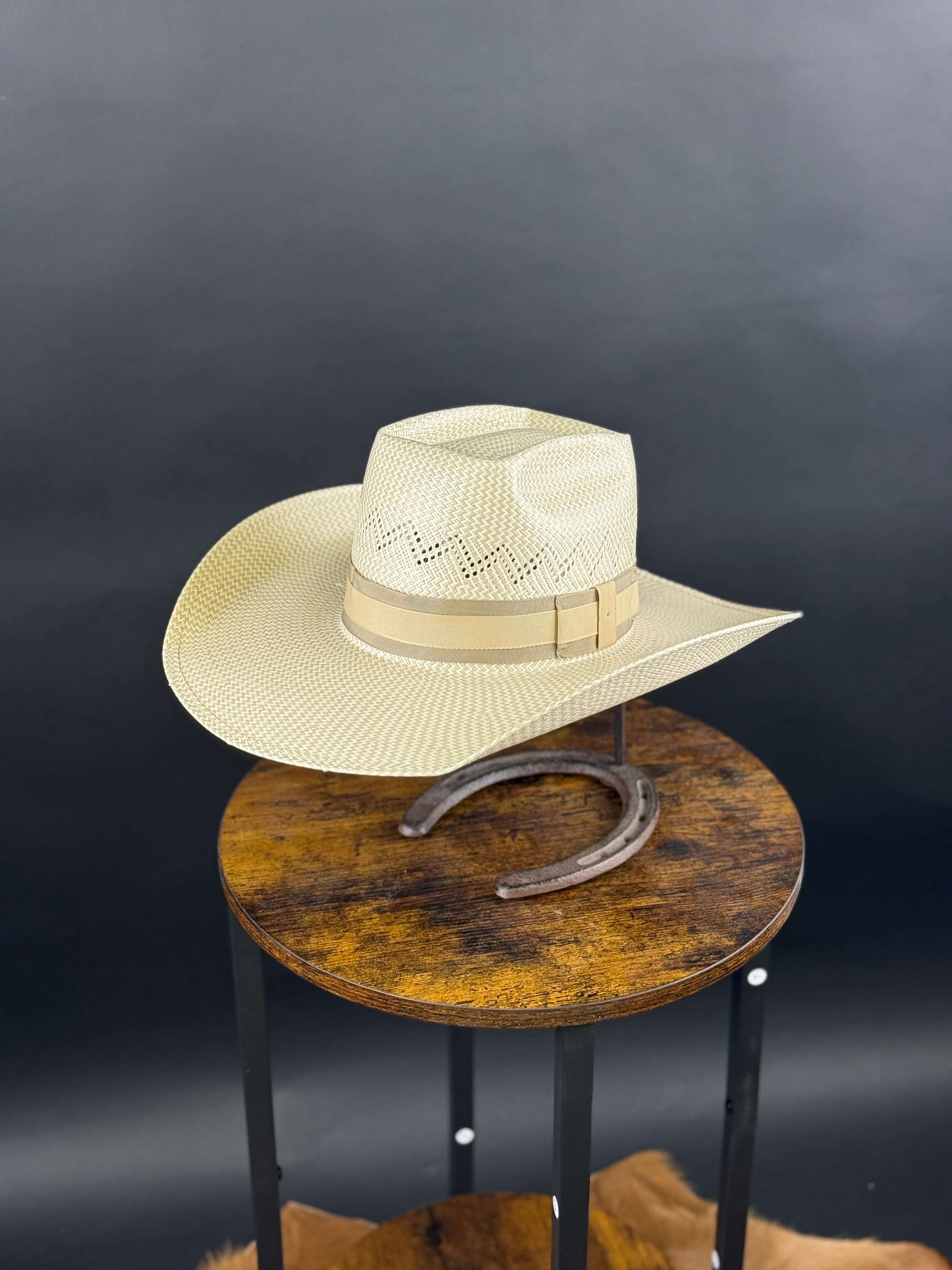 5700 AMERICAN HAT ROUND OVAL STRAW HAT STYLE Laherradurawwnc.com