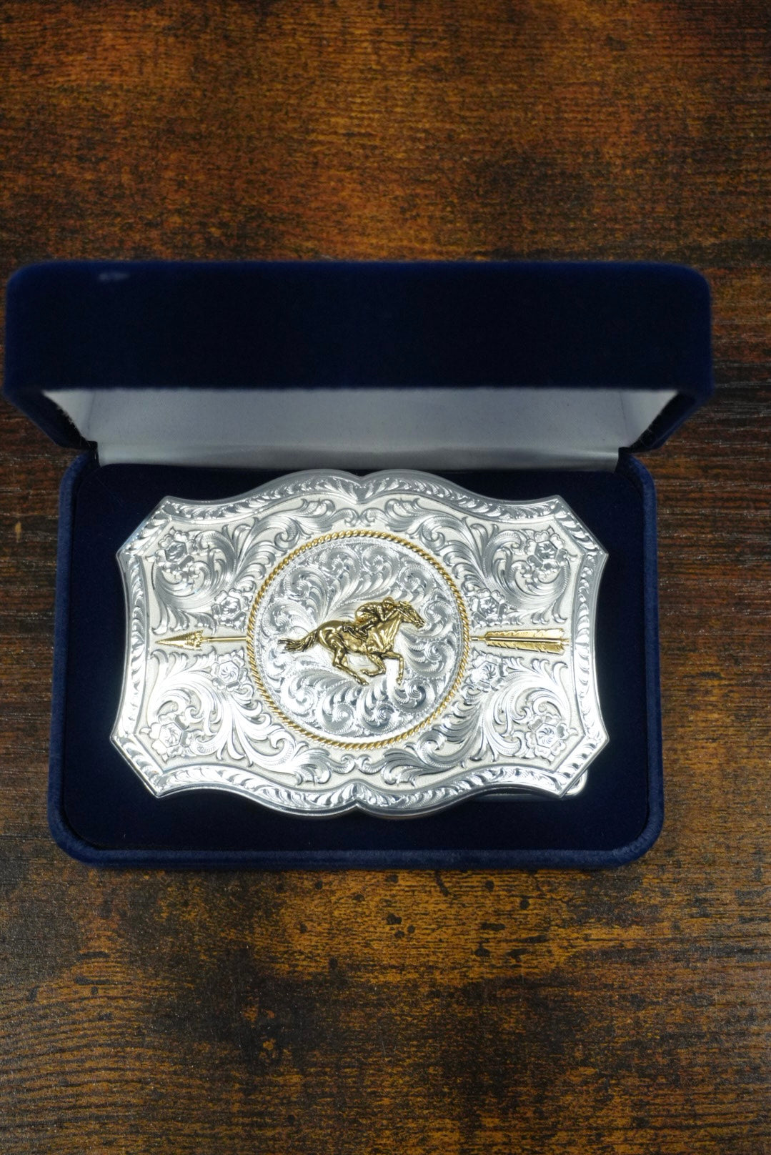 MONTANA SILVERSMITH YOUR ARROW WITH RACEHORSE SILVER BELT BUCKLE