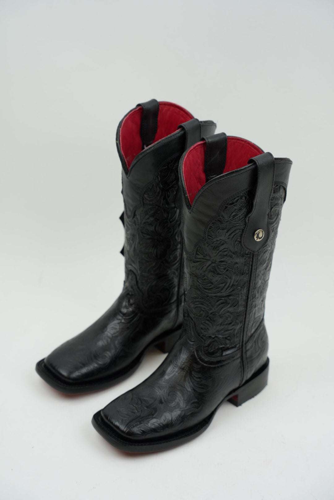 LA HERRADURA WOMEN MILA BLACK RED BOTTOM SQ TOE Laherradurawwnc.com