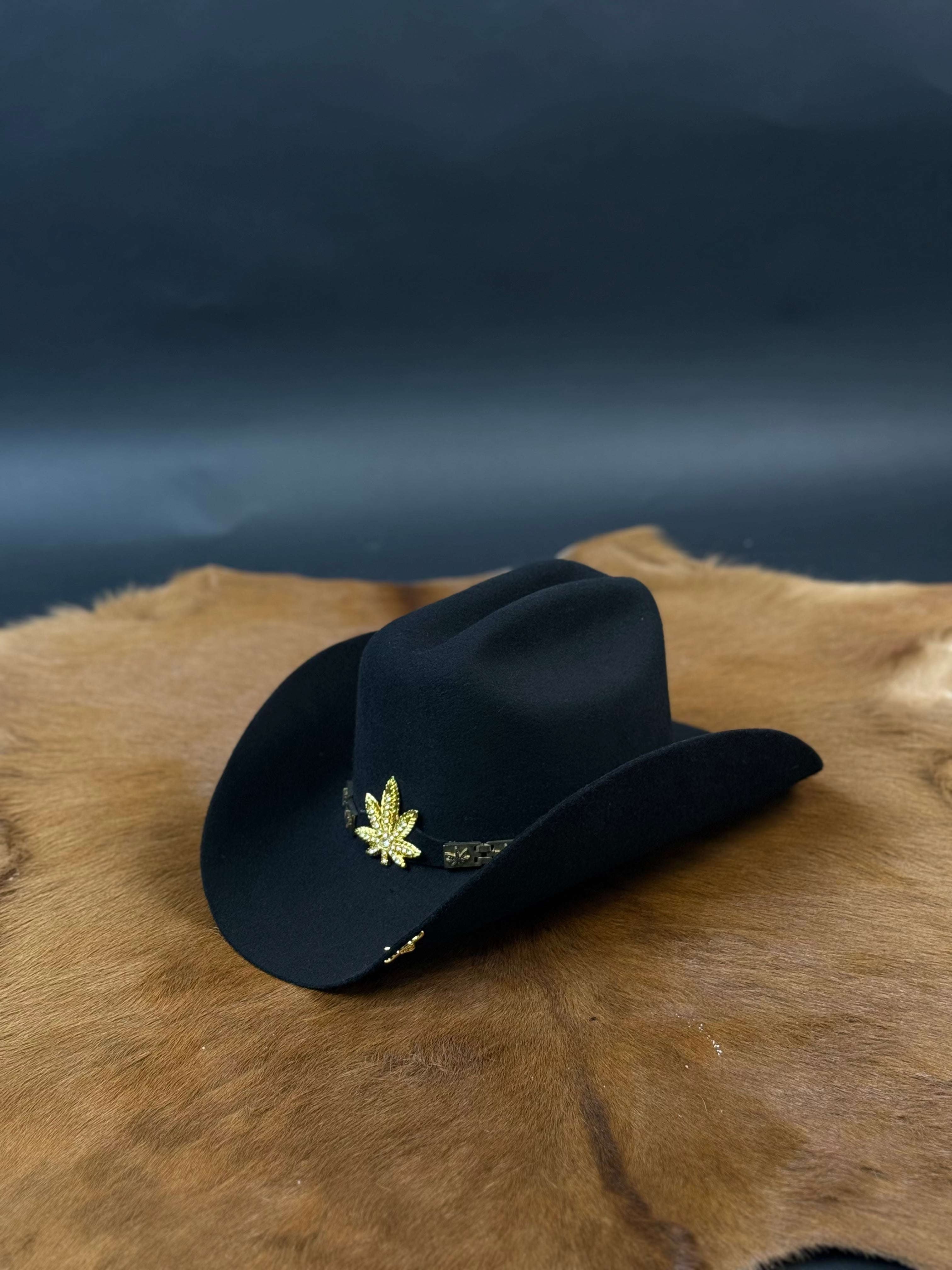 EL AFILADO 8X BLACK BULLHIDE FELT Laherradurawwnc.com