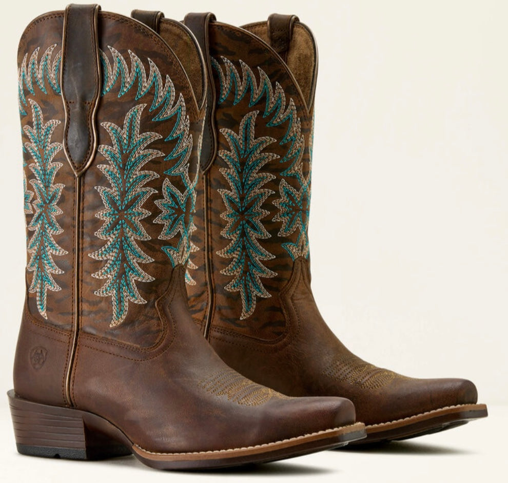 WOMEN’S ARIAT BEAUMONT SASSY BROWN/ GILDED TIGER PRINT 10063900
