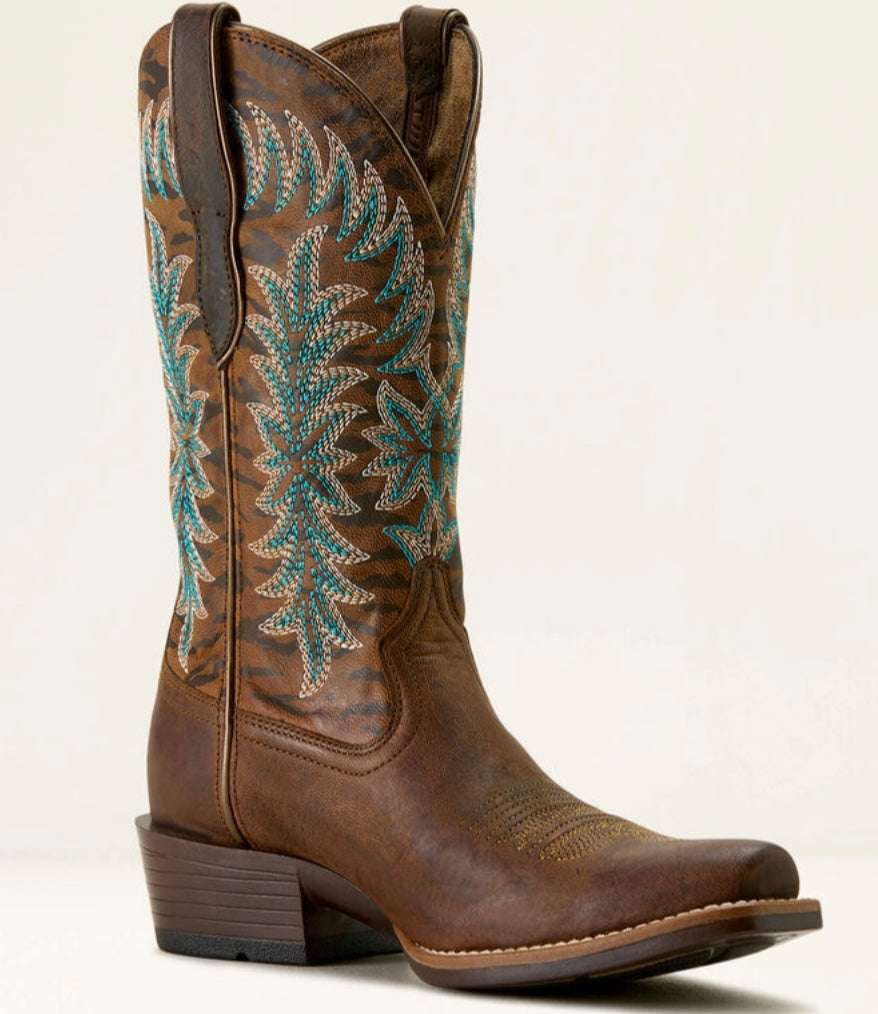 WOMEN’S ARIAT BEAUMONT SASSY BROWN/ GILDED TIGER PRINT 10063900 Laherradurawwnc.com