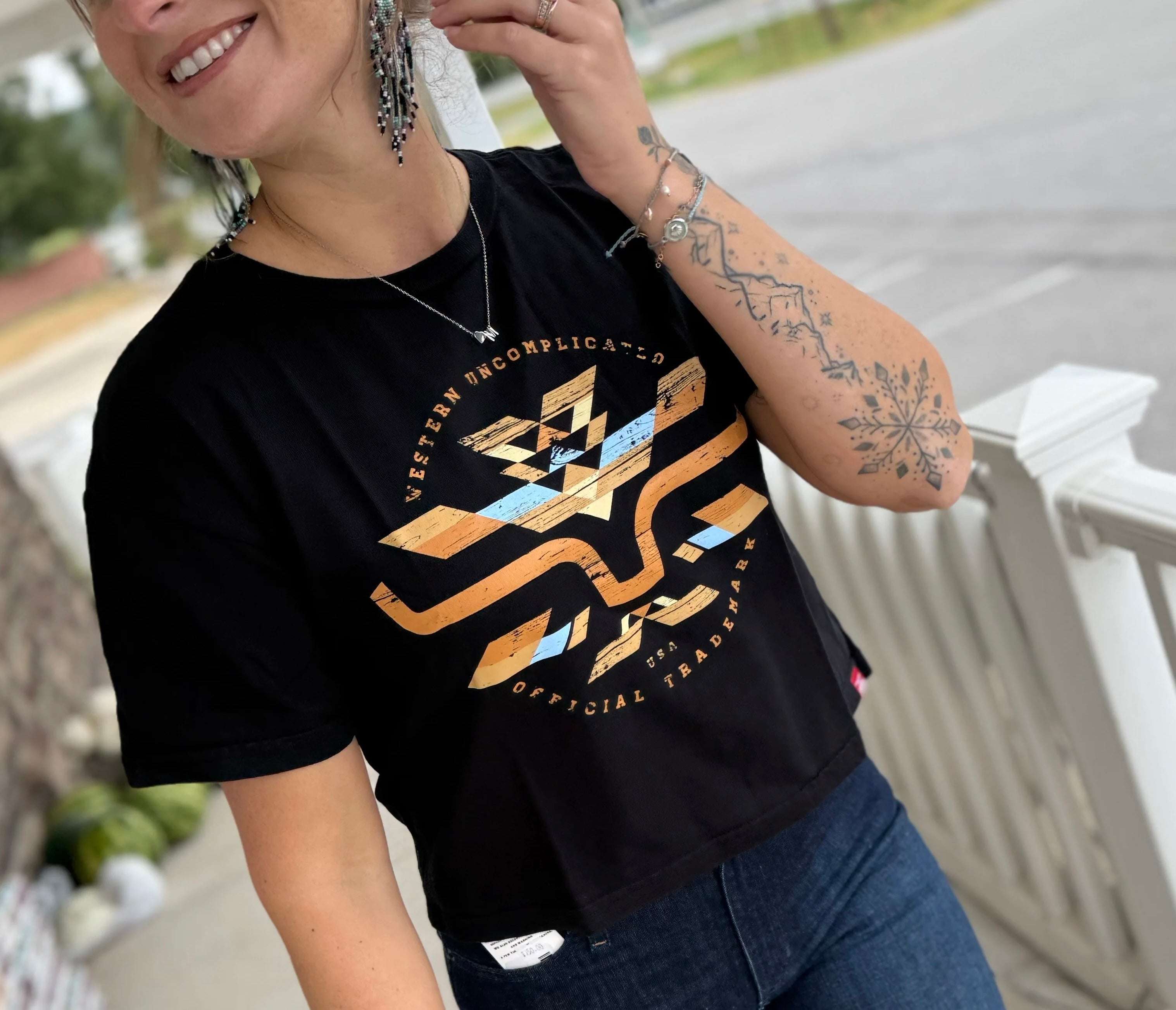 KIMES WOMEN BLACK ABIQUI T-SHIRT Laherradurawwnc.com