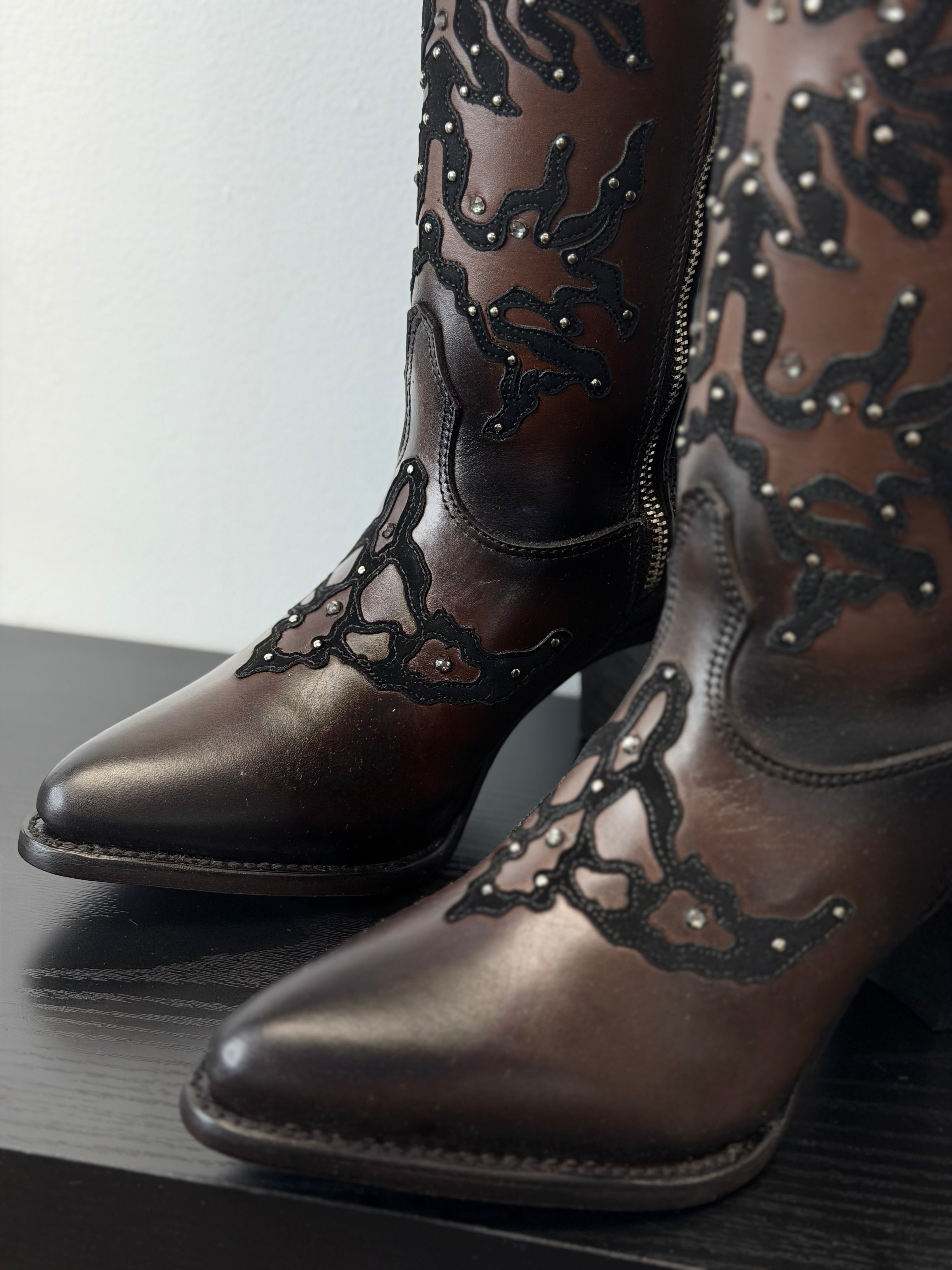 WOMEN’S CUADRA BOOT DE RES CRUST CASTAÑO CC238