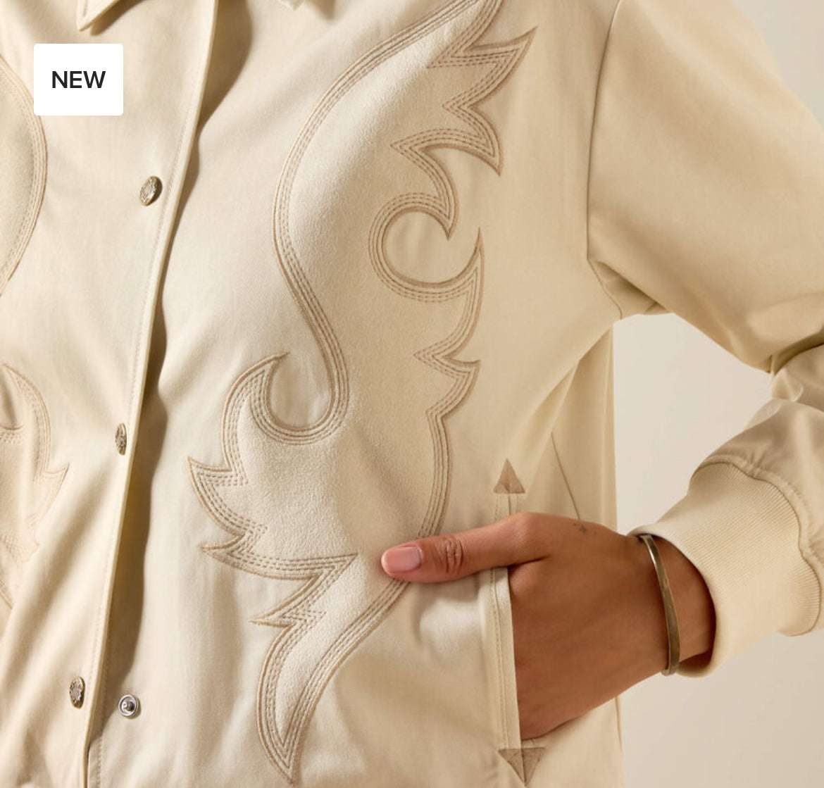 ARIAT LADIES VAQUERO BOMBER JACKET -SUMMER SAND-10071137 Laherradurawwnc.com