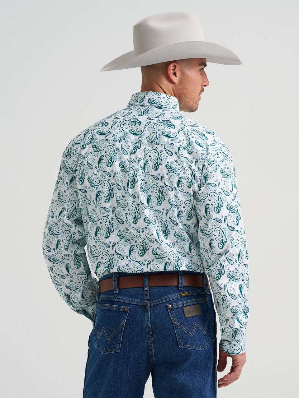 MEN'S WRANGLER GEORGE STRAIT WHITE RELAXED FIT STRETCH - 112374541 Laherradurawwnc.com