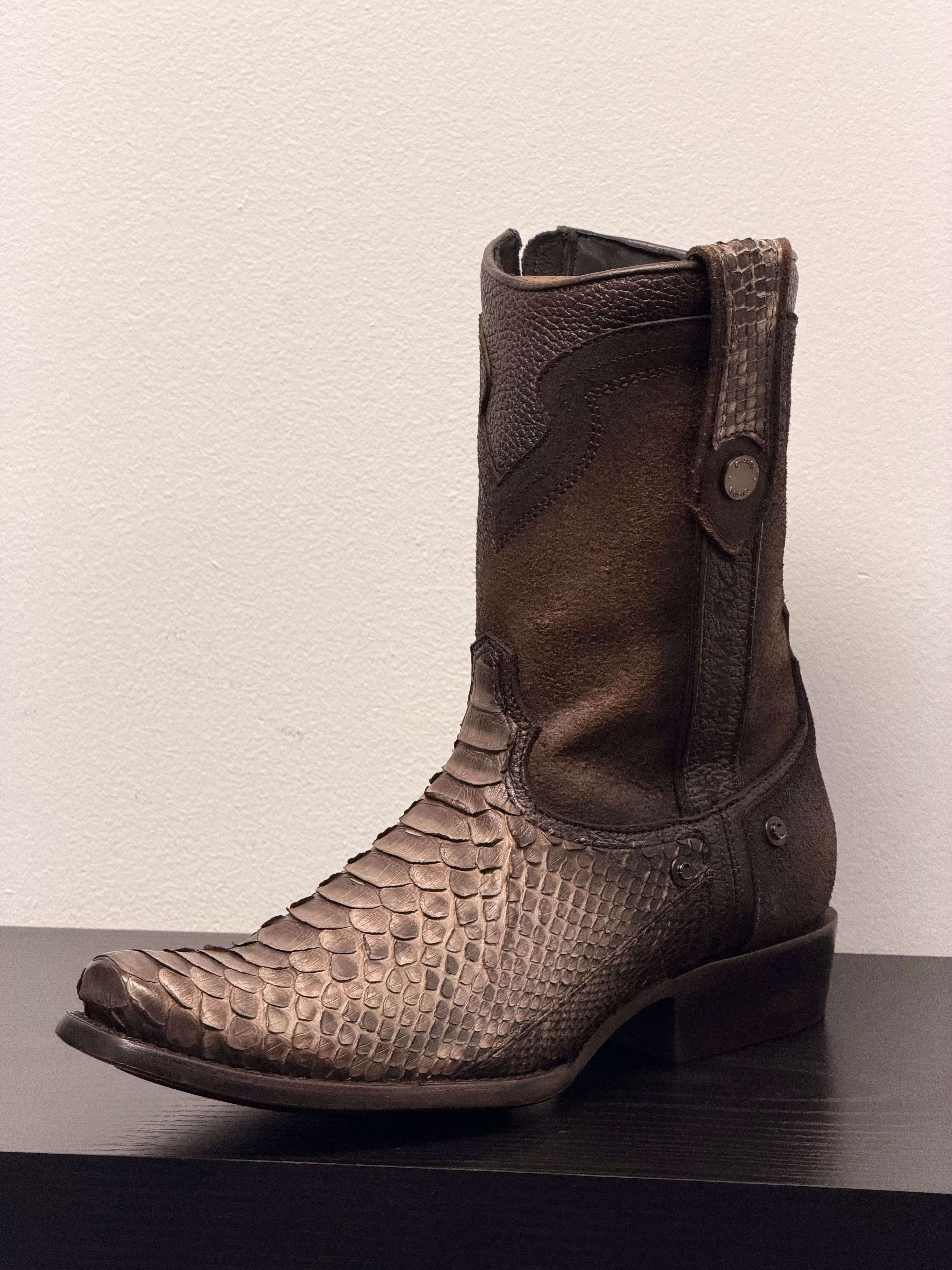 BOTA CUADRA MENS PITÓN BACK YORK CAFÉ CHOCOLATE NARROW TOE CC214 Laherradurawwnc.com