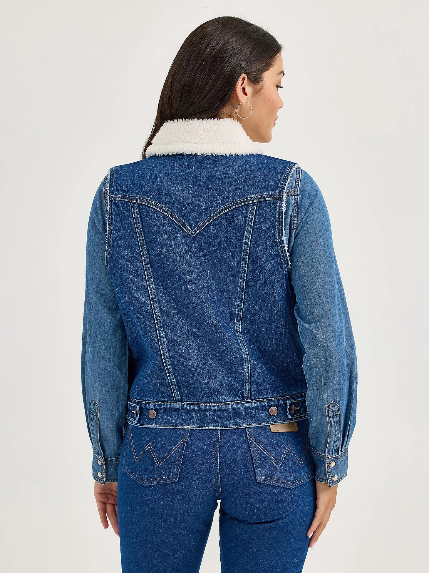 WOMEN'S WRANGLER SHERPA LINED DENIM VEST 112368298 Laherradurawwnc.com