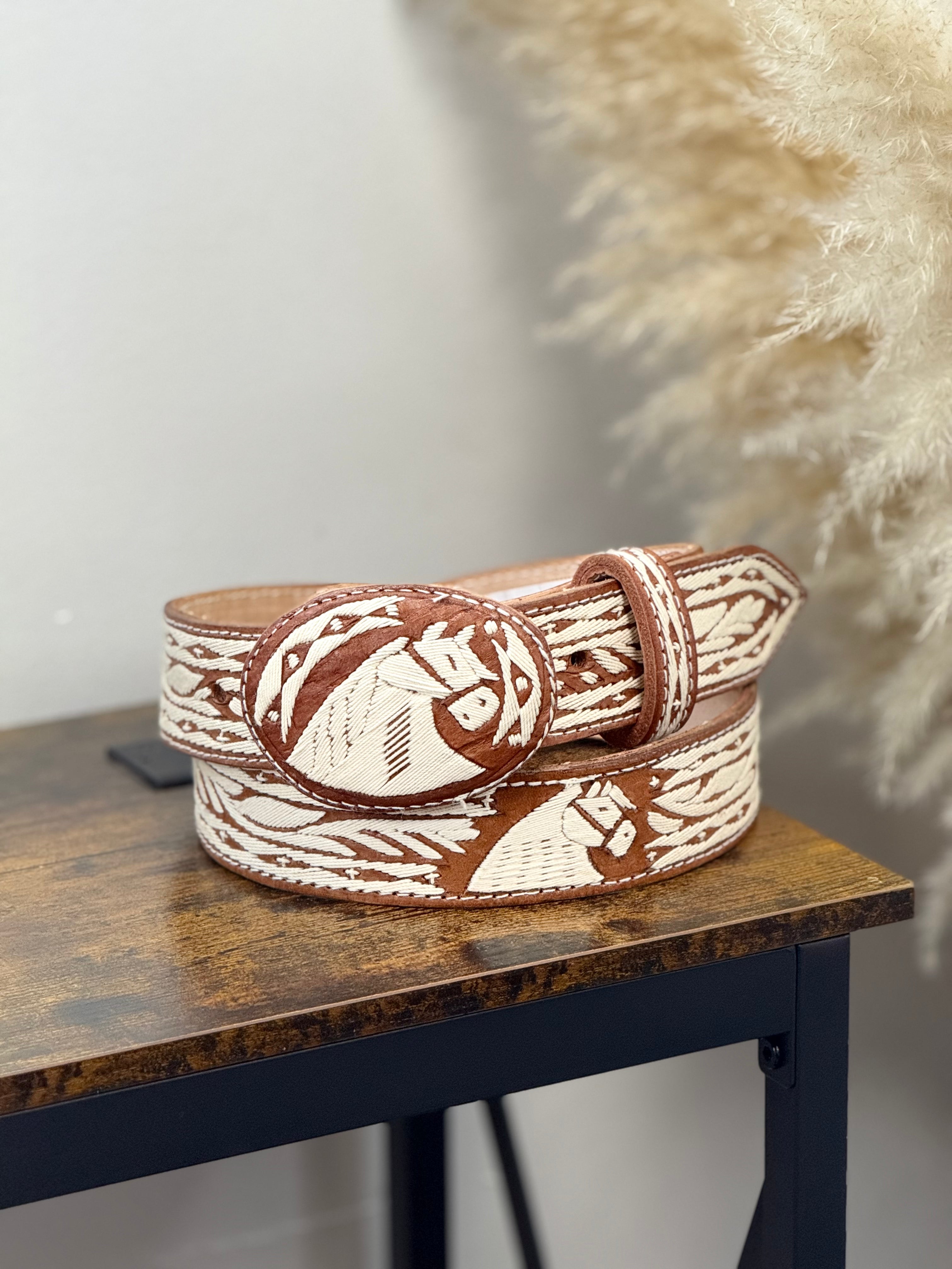 BROWN & WHITE HORSE FACE ROUND BUCKLE MEN BELT