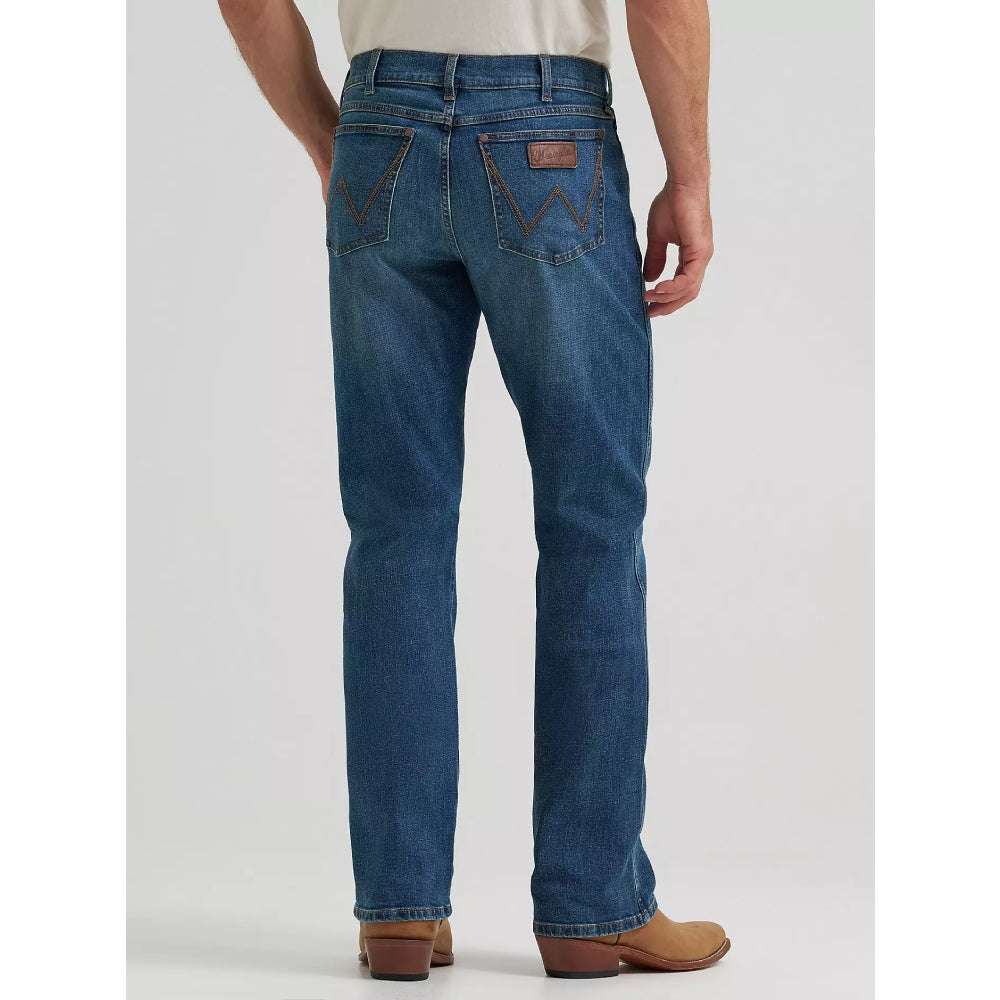 WRANGLER MEN'S JEANS RETRO RELAXED BOOT FITS OVER BOOTS 112374812 Laherradurawwnc.com