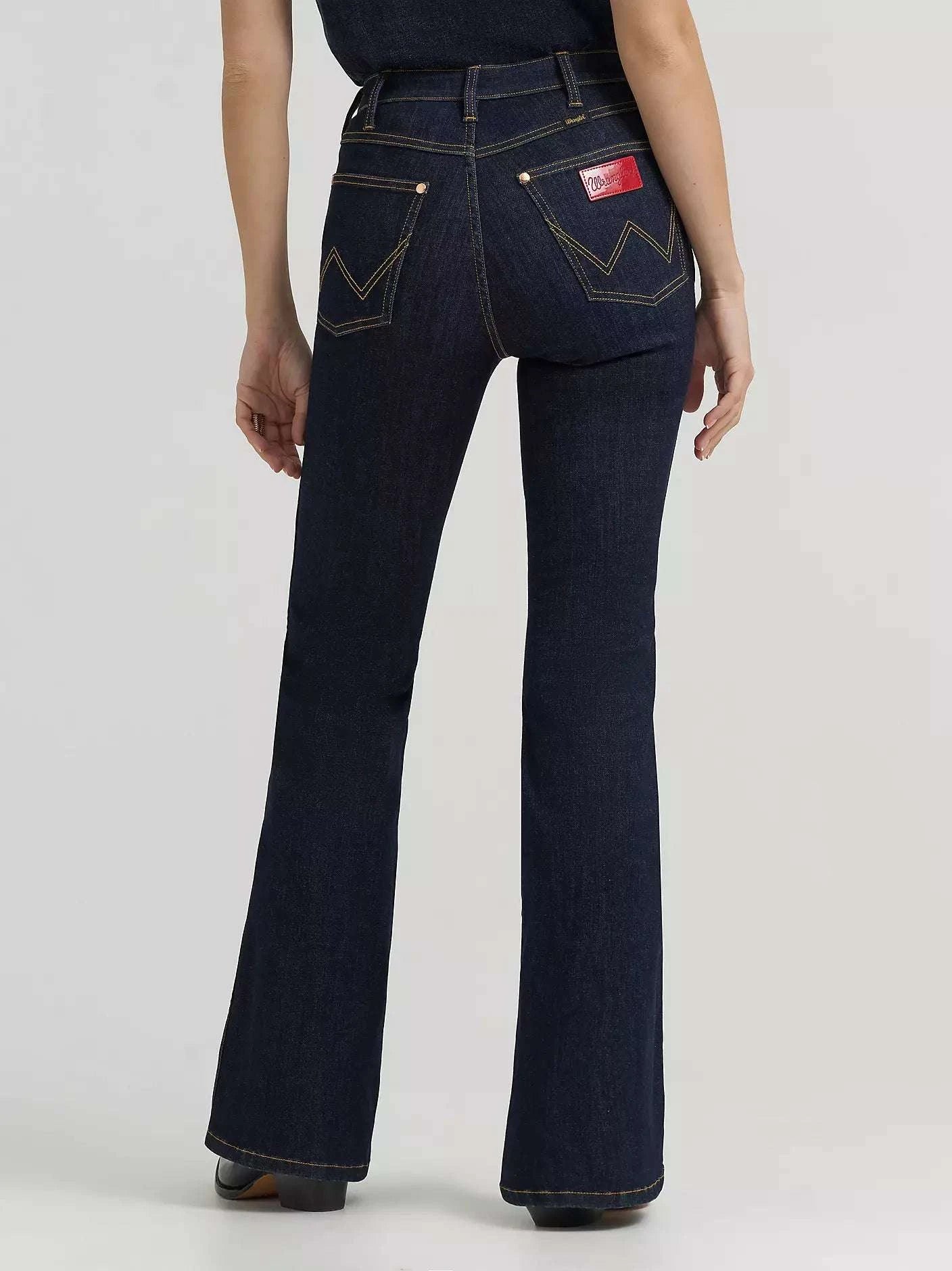 WRANGLRE X LAINEY WILSON WOMEN’S DARK DEMIN HIGH-RISE SLIM FIT FLARE JEANS
- 112380510 Laherradurawwnc.com