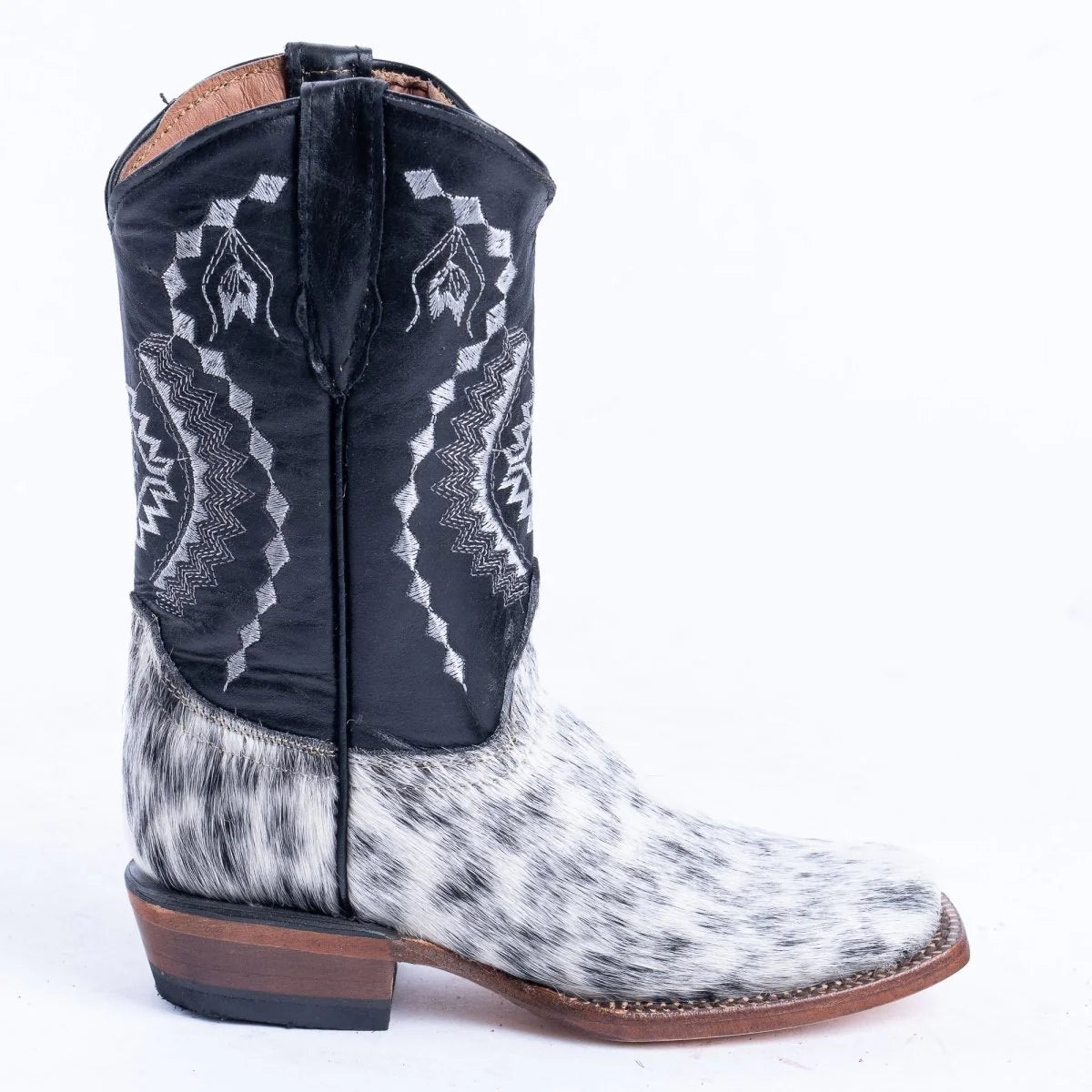 TANNER MARK YOUTH BLACK & WHITE HAIR ON COWHIDE 300L TMY205323