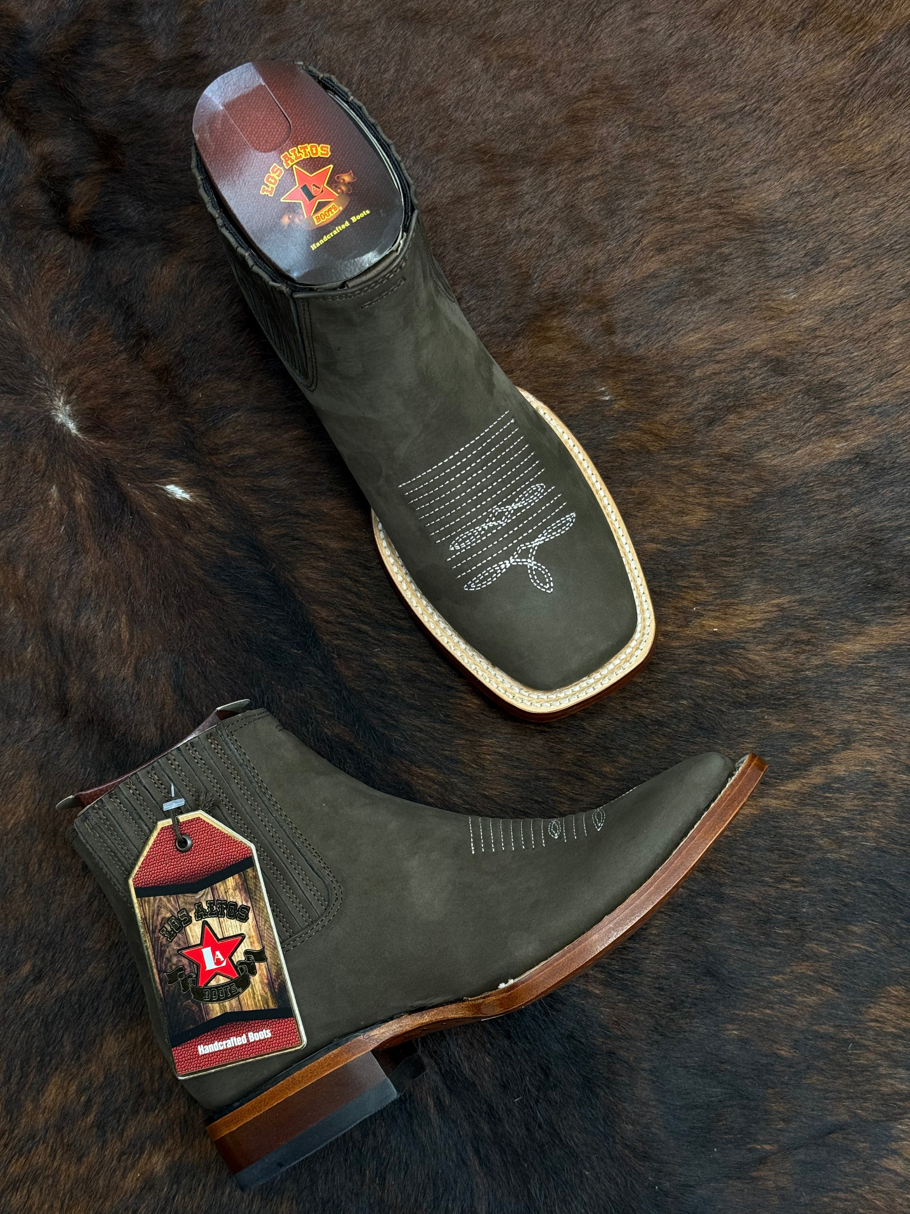 MEN BOTIN LOS ALTOS WIDE SQUARE TOE NUBUCK DARK TABACCO 82BM26359