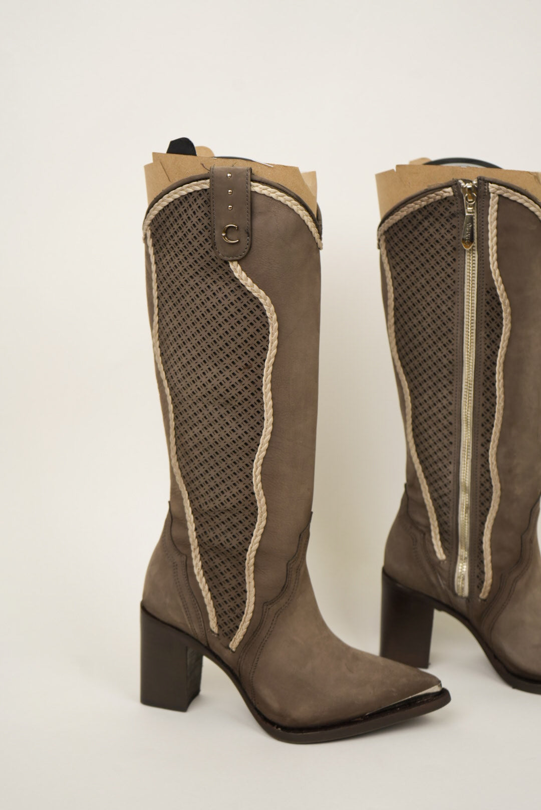 WOMEN’S CUADRA RES BESSERO NOBUCK GRIS CC335
