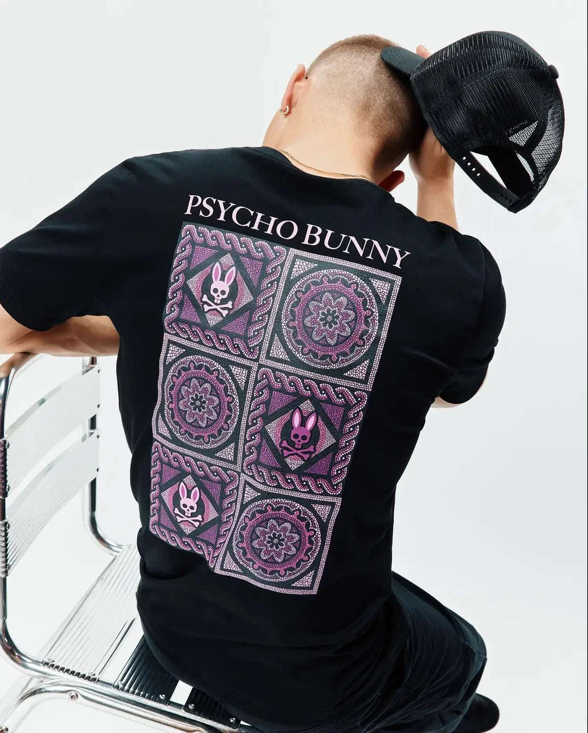 PSYCHO BUNNY FRANK GRAPHIC TEE BLACK & PURPLE - MT0200293 Laherradurawwnc.com