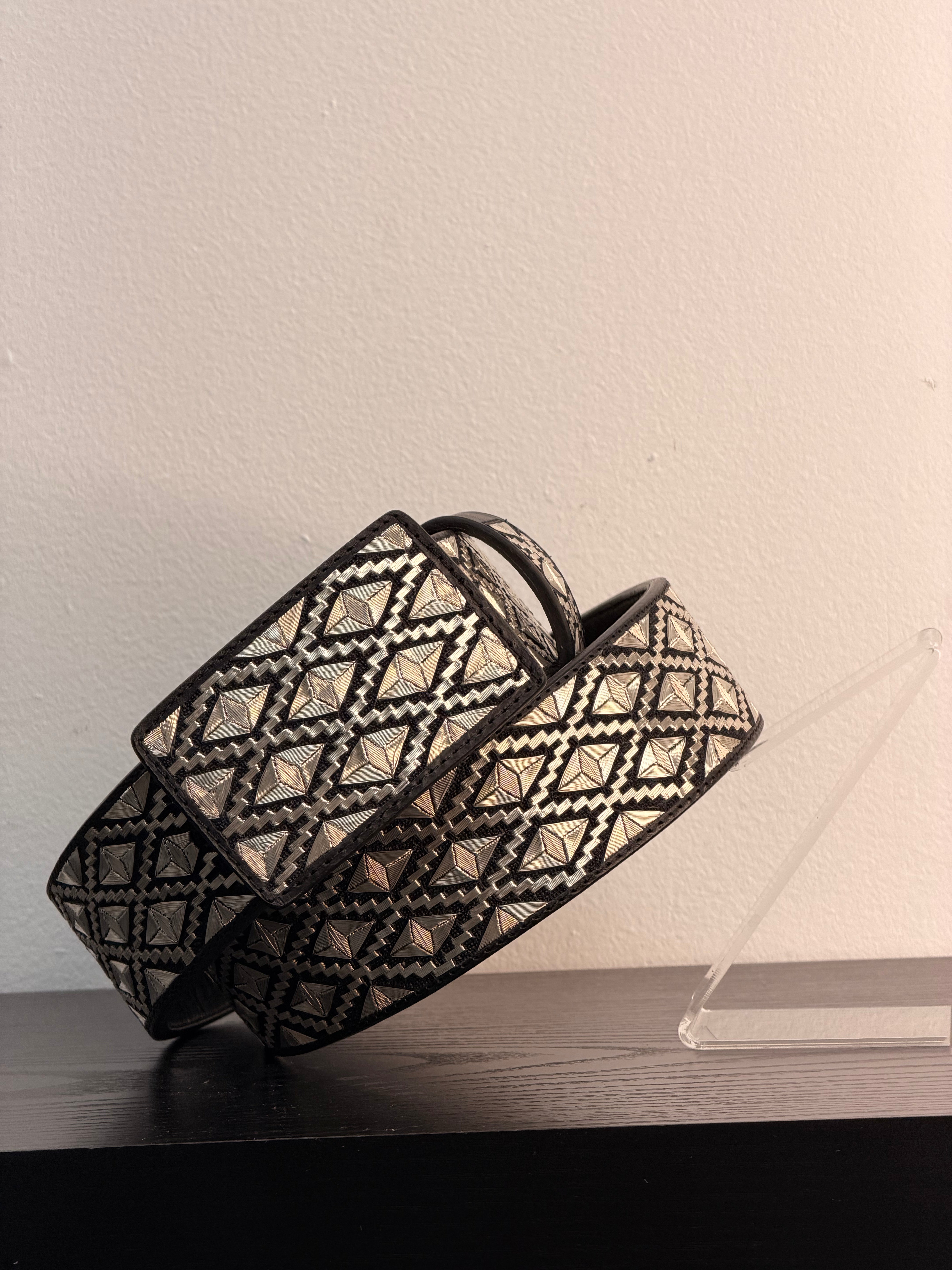 CINTO HILO DE PLATA DIAMANTÉ ESCALERA #30