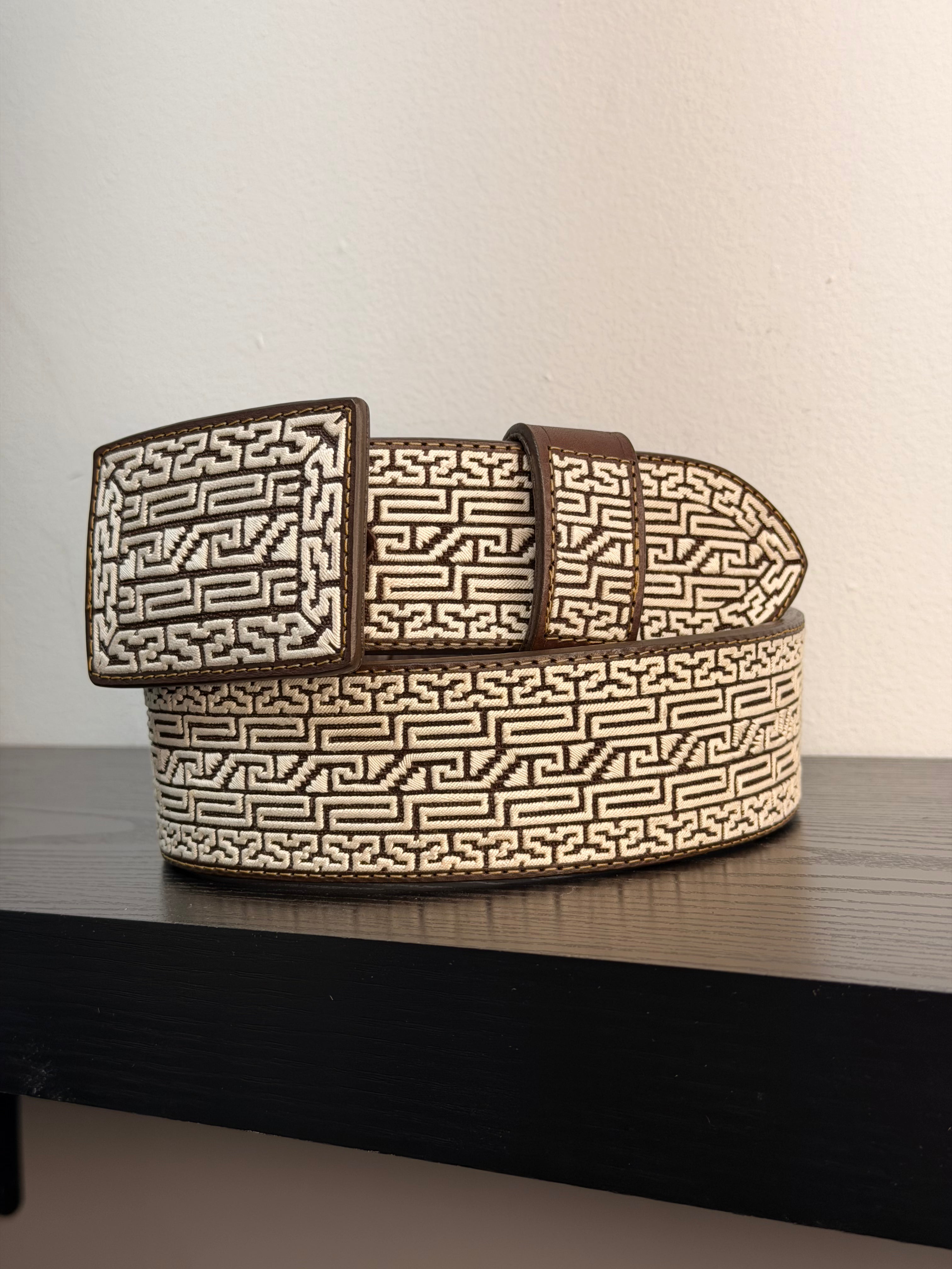 CINTURON BORDADO CON HILO DE PITA #25