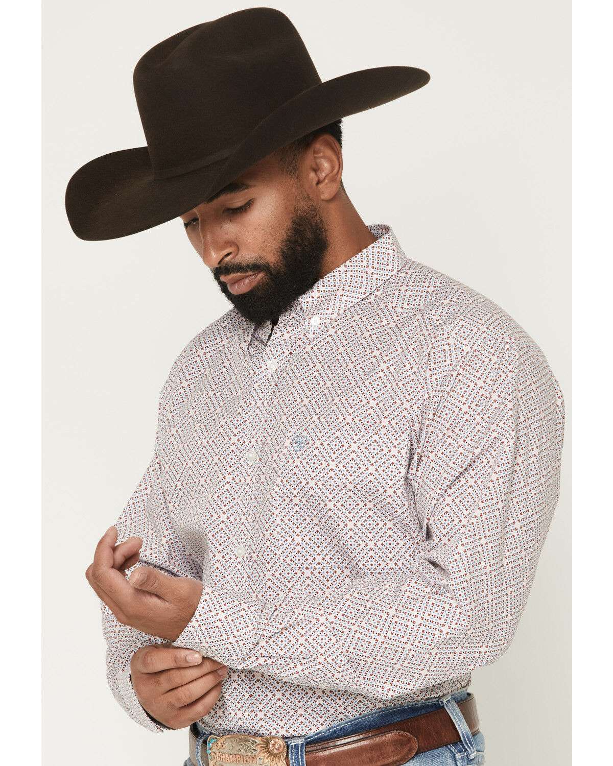 ARIAT MENS WHITE GEO PRINT CLASSIC FIT 10071609 Laherradurawwnc.com