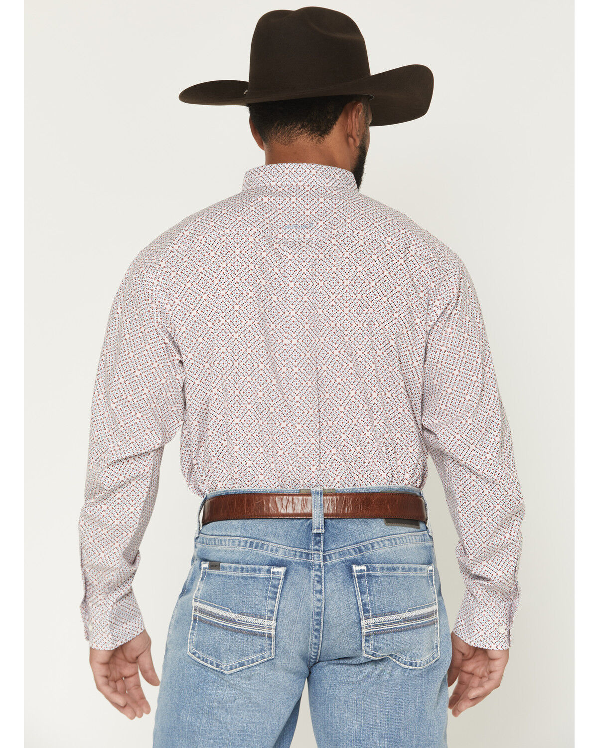 ARIAT MENS WHITE GEO PRINT CLASSIC FIT 10071609