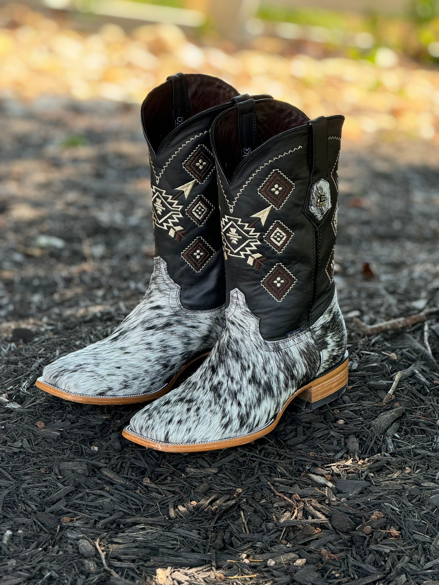 Black and white cowboy boots orders