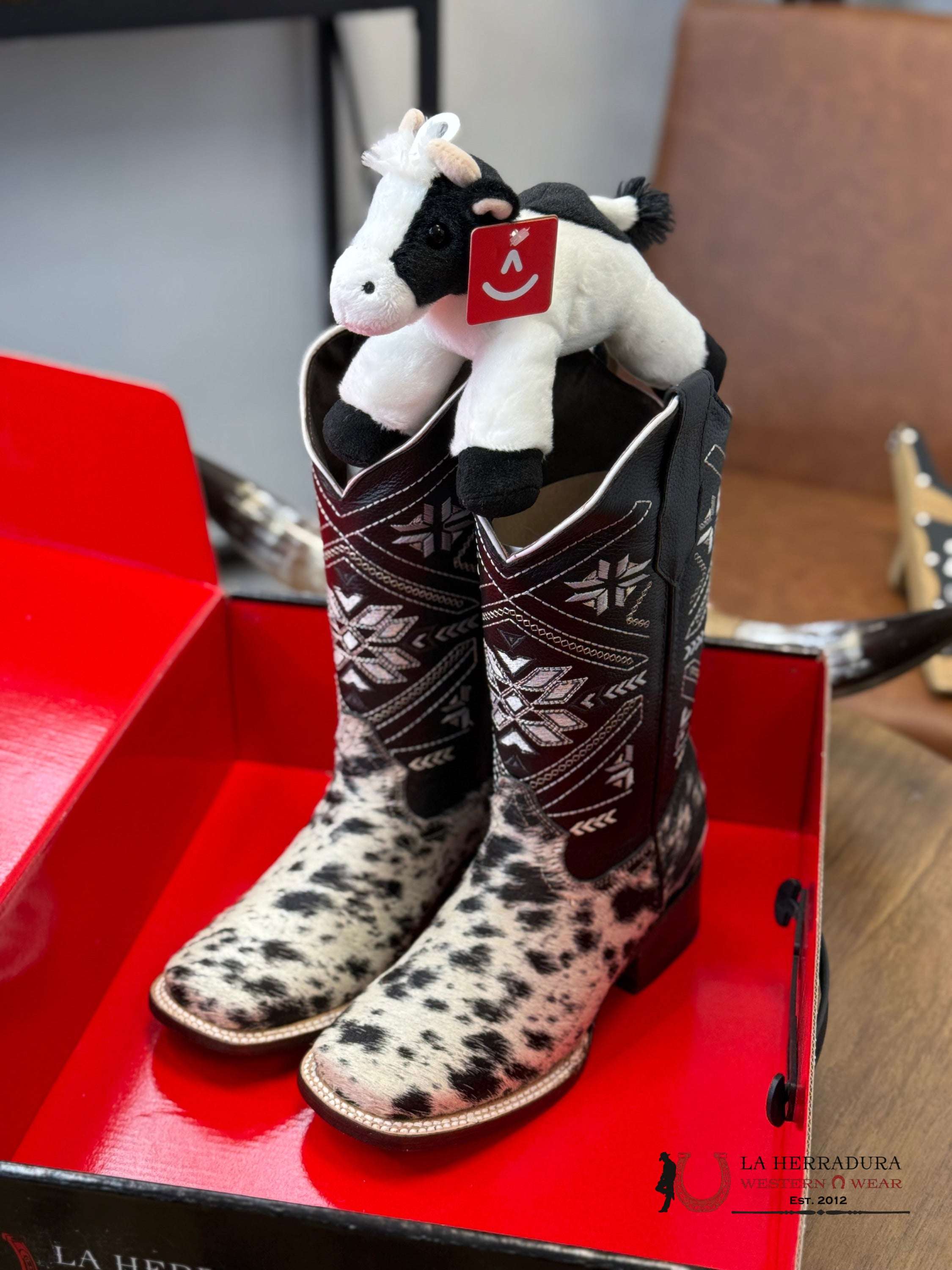 Agave Boots Black & White Cowhide (Every Pair Is Unique) Botas Mujeres