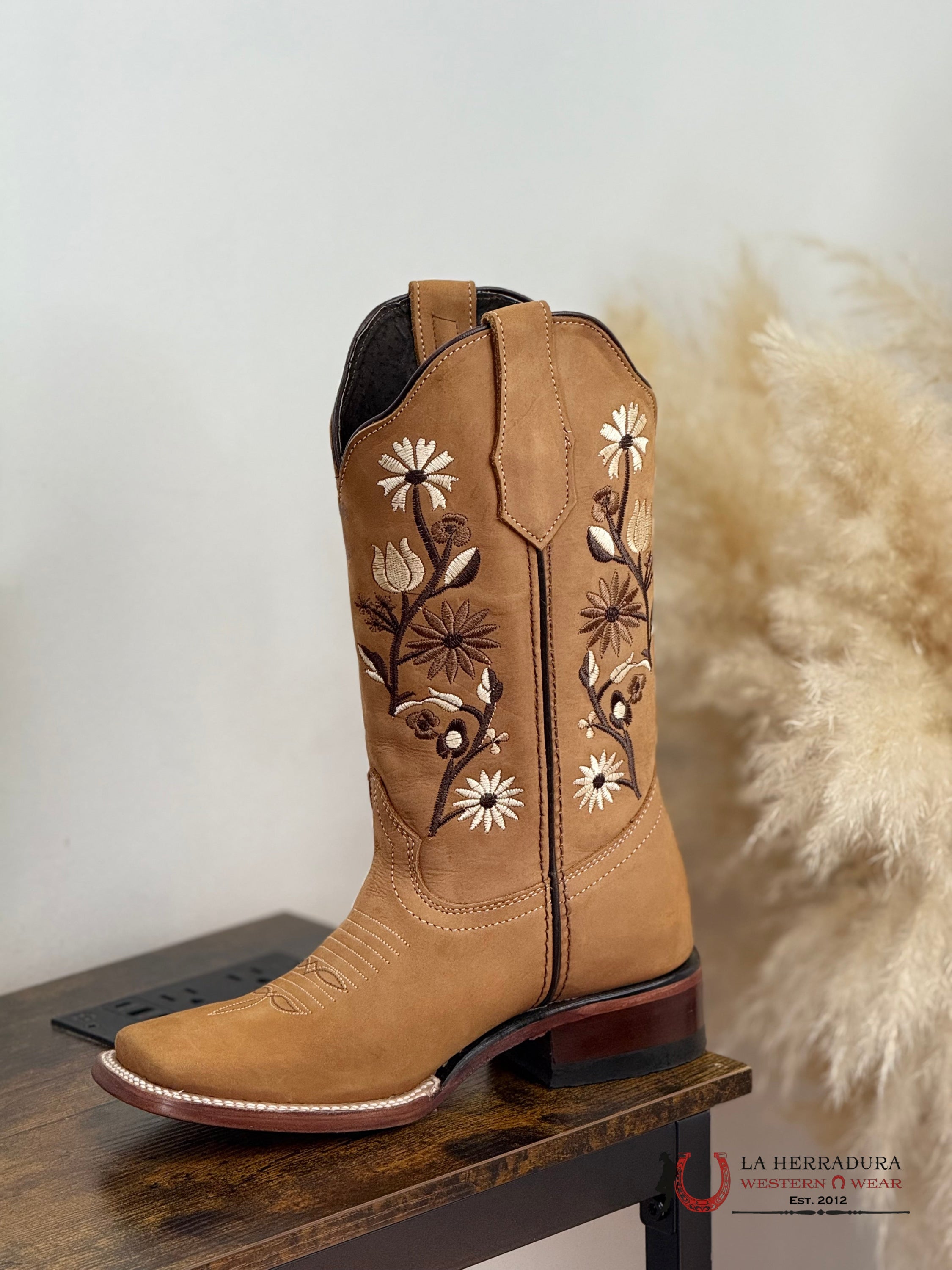 AGAVE MARIA JOSE NUBUCK ARENA SQUARE TOE BOOT BOTAS MUJERES