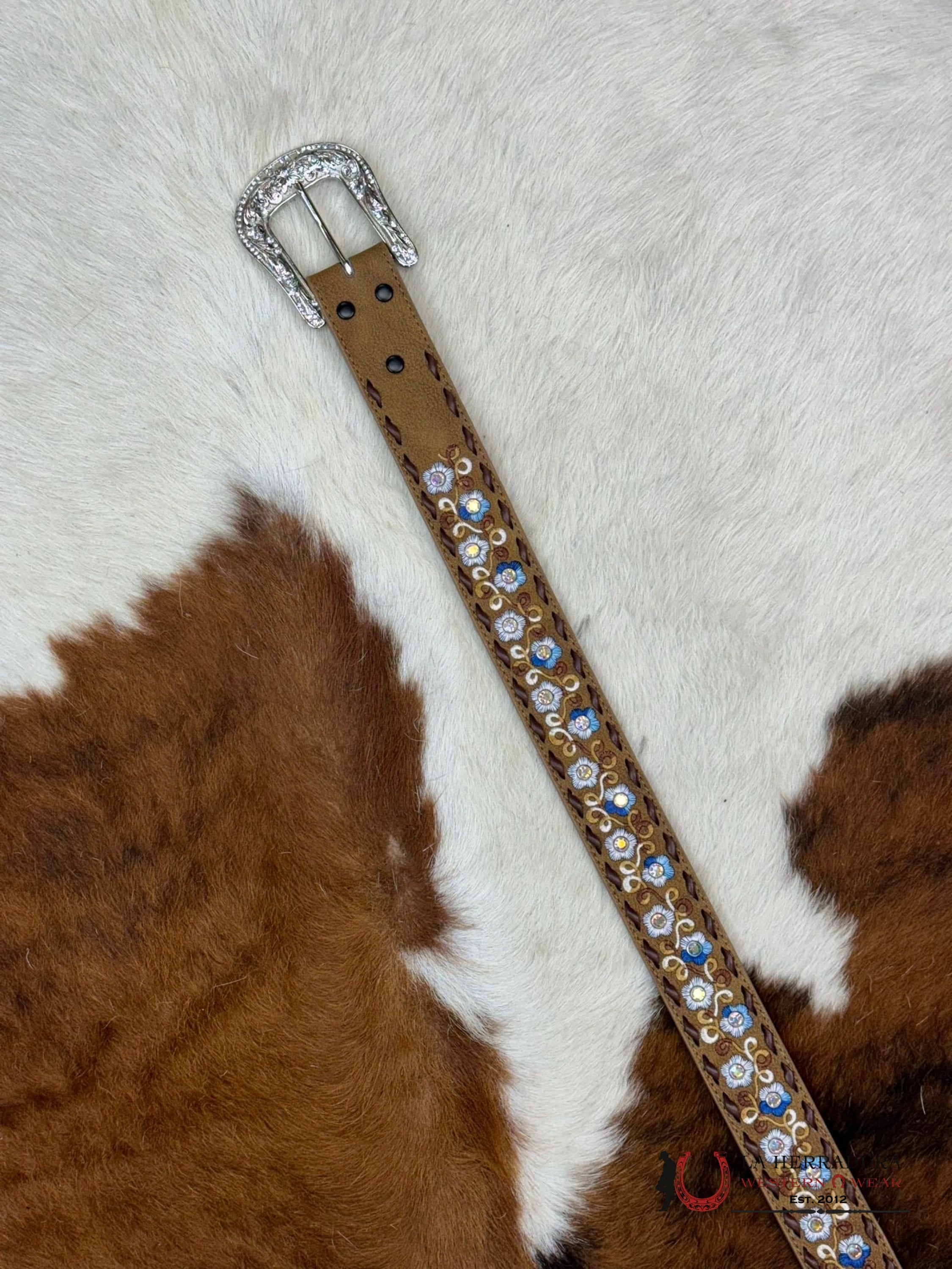 Angel Ranch Belt Light Tan Blue Flower Stitch Embellish Cinturones Mujeres
