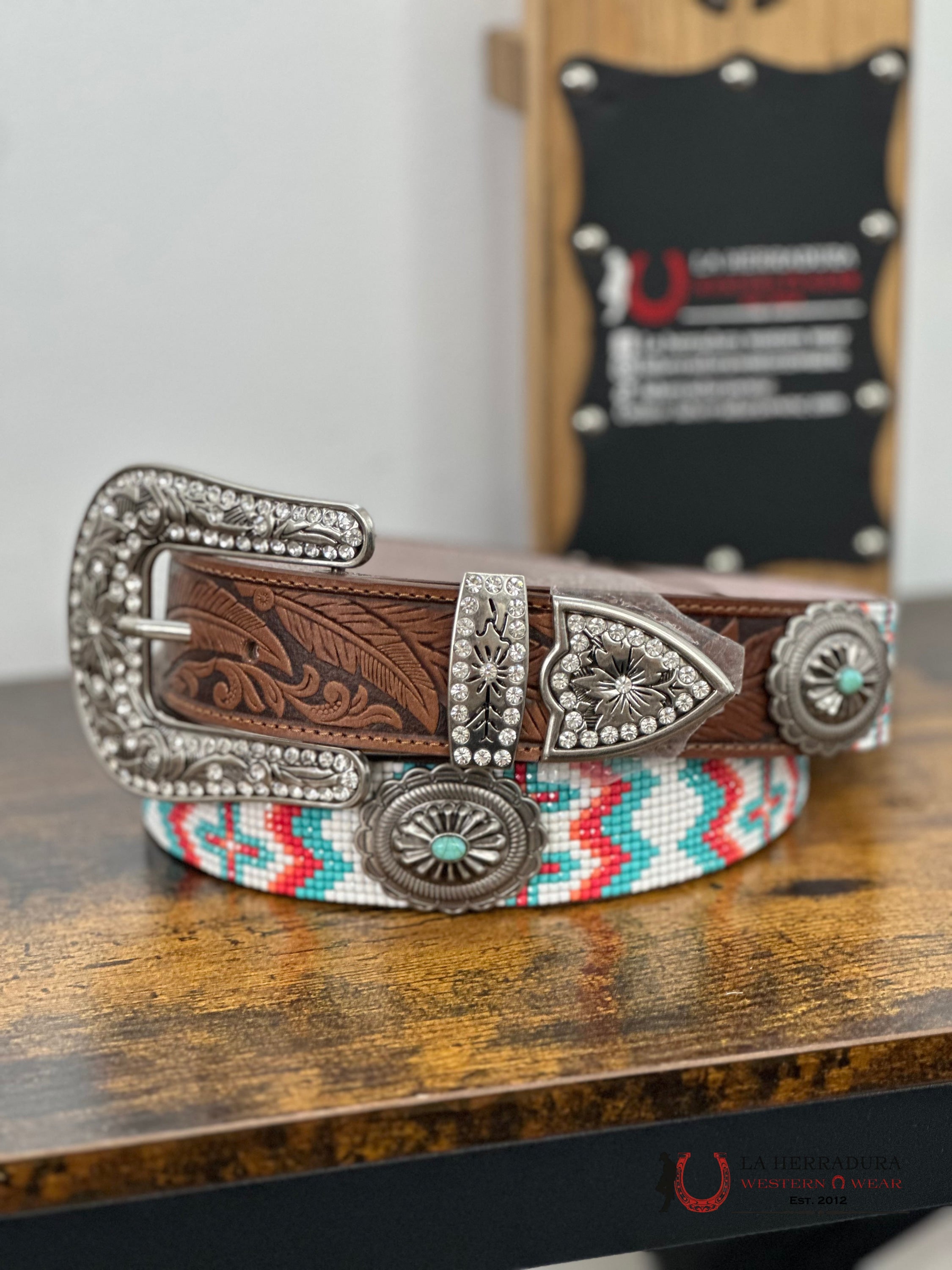 Angel Ranch Muli Color Gem Conch Belt Cinturones Mujeres