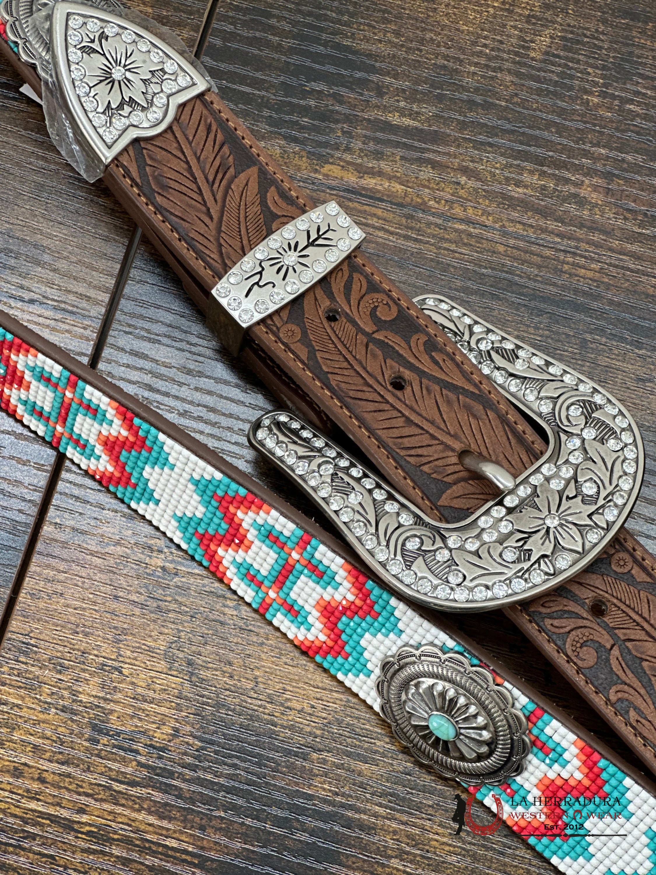 Angel Ranch Muli Color Gem Conch Belt Cinturones Mujeres