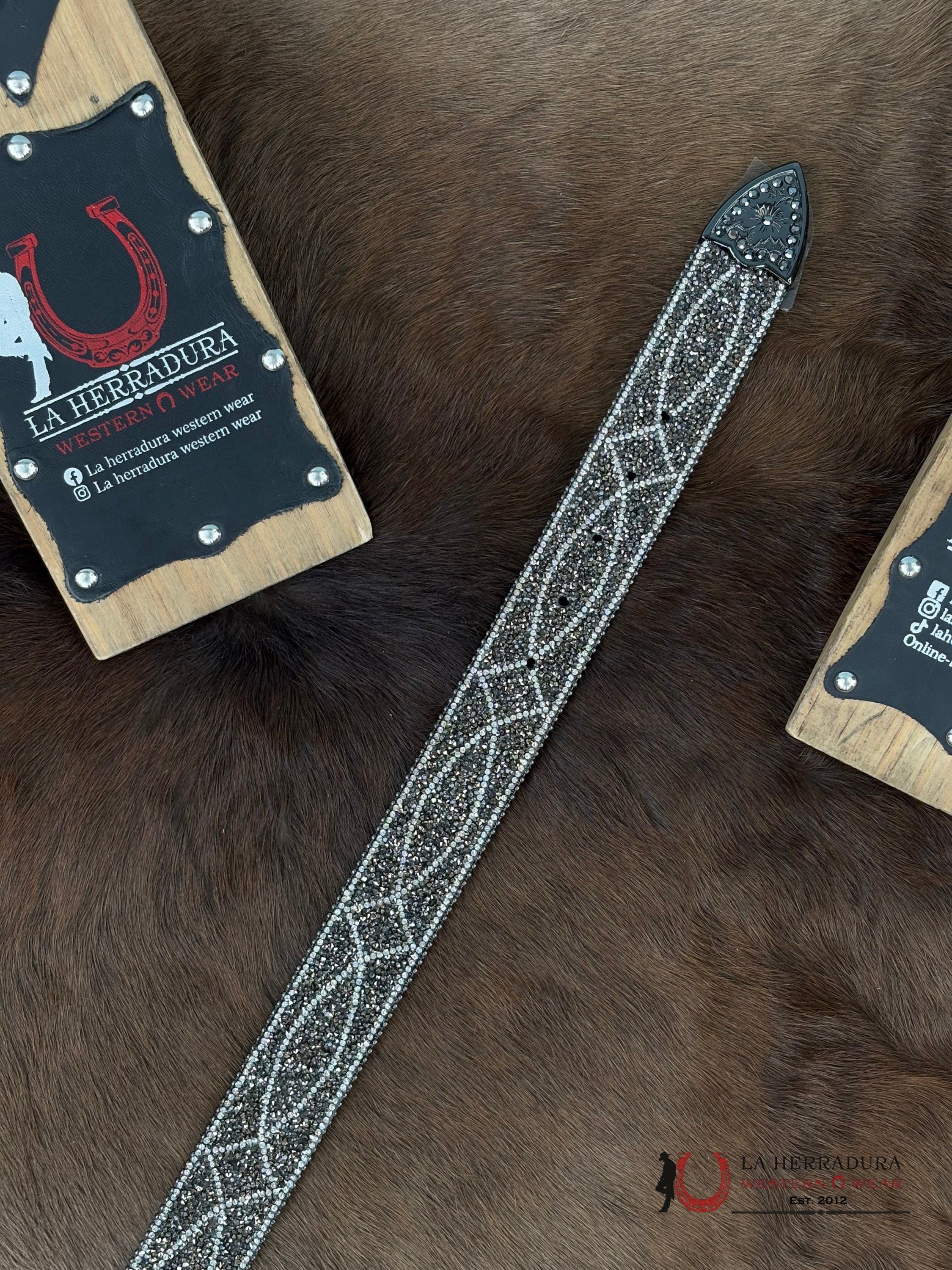 Angel Ranch Western Womens Belt Leather Hematite Resin Beads Black D140009401 Cinturones Mujeres