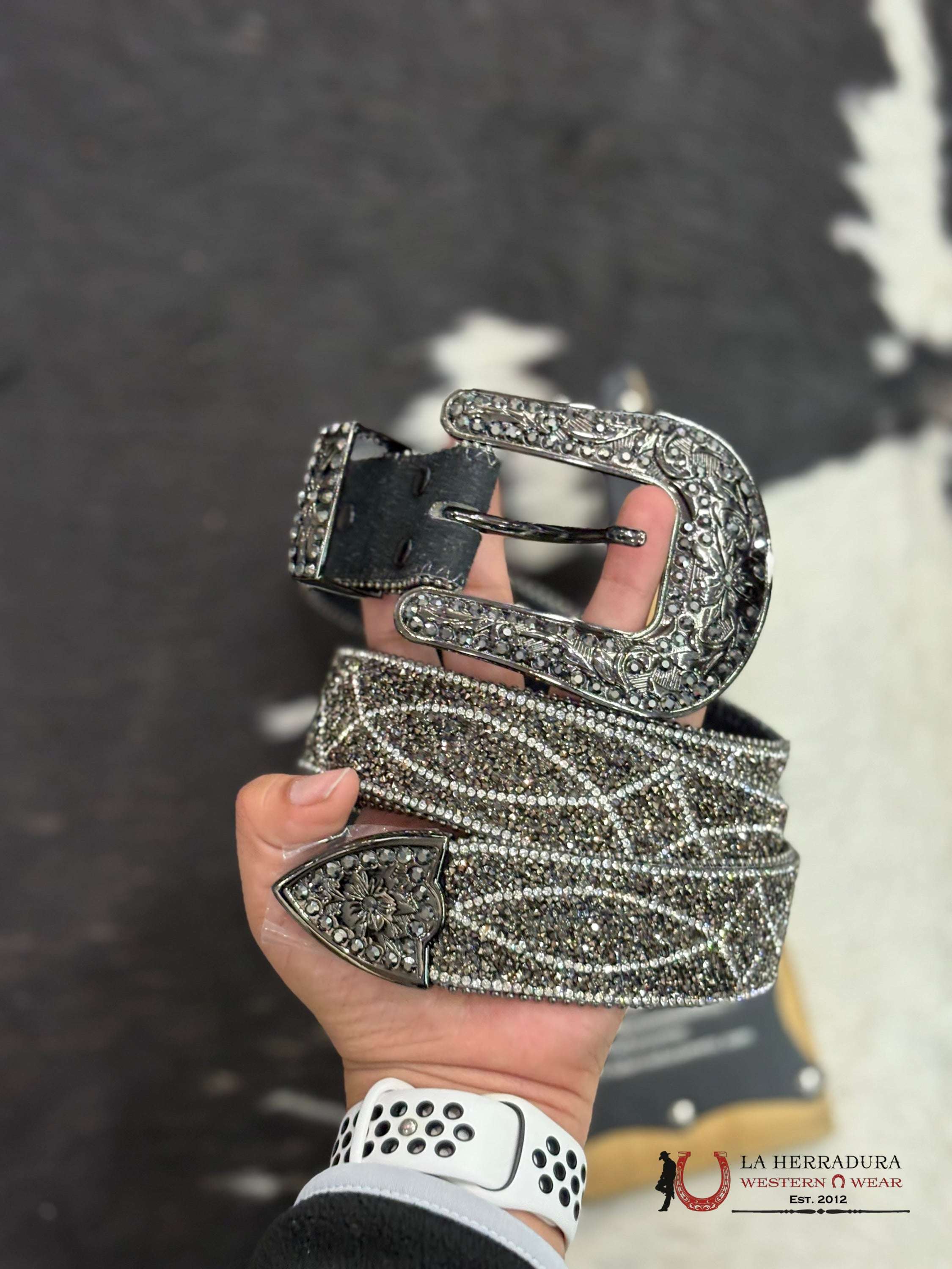 Angel Ranch Western Womens Belt Leather Hematite Resin Beads Black D140009401 Cinturones Mujeres