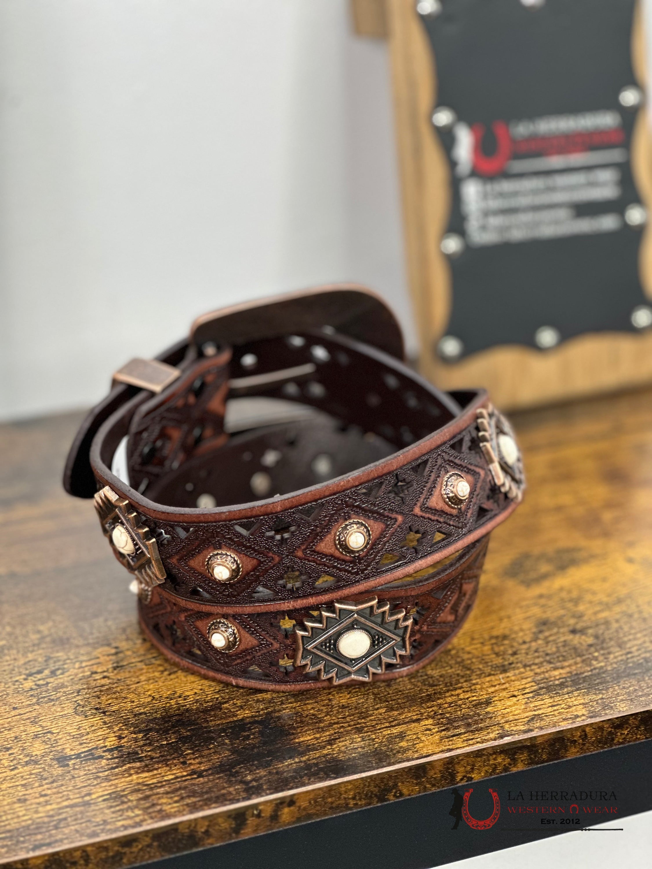 Angel Ranch Bone Chocó Belt Cinturones Mujeres