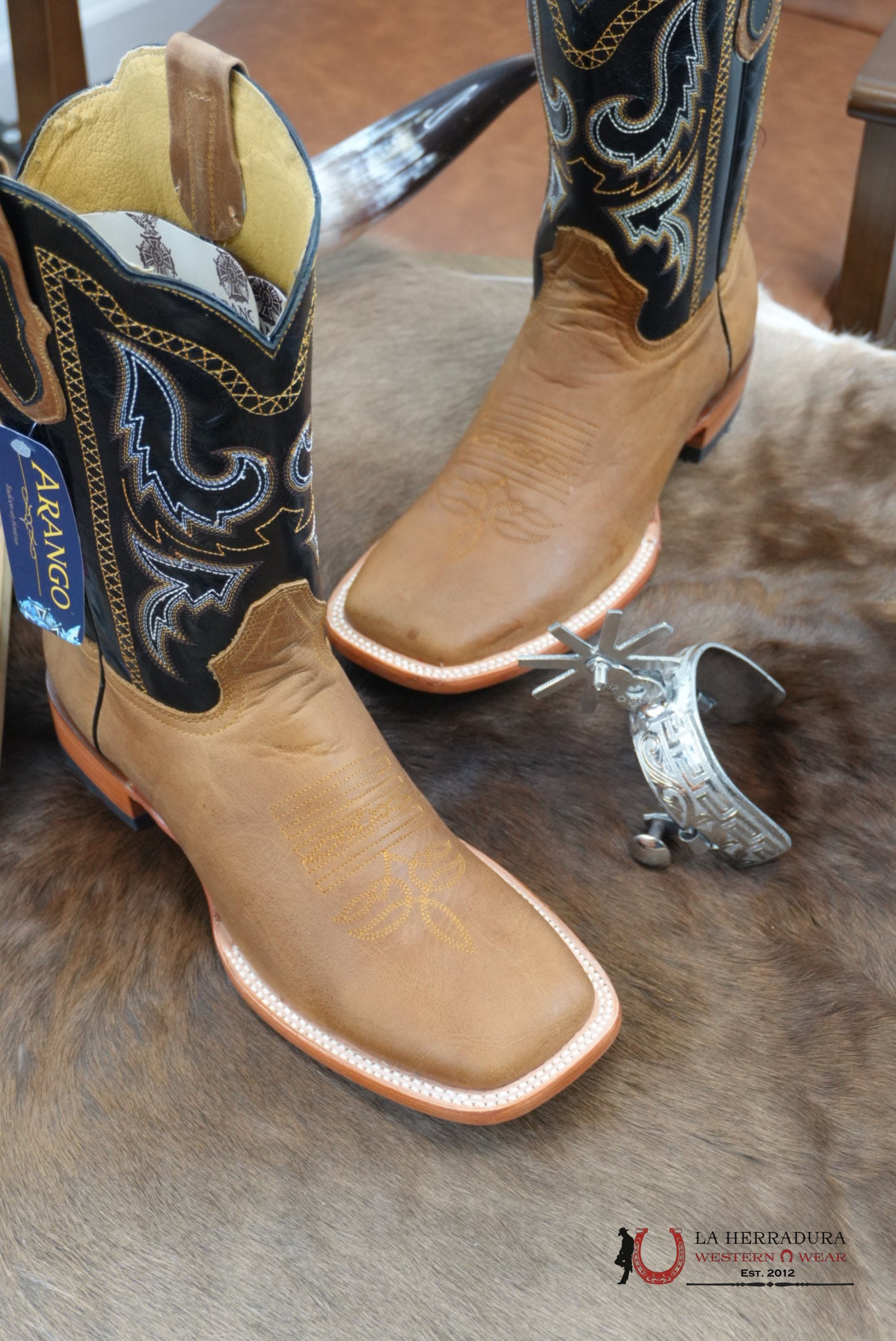 Arango ARIZONA Arena With Stiching Alamo Square Toe Boot- 4895 BOTAS HOMBRES