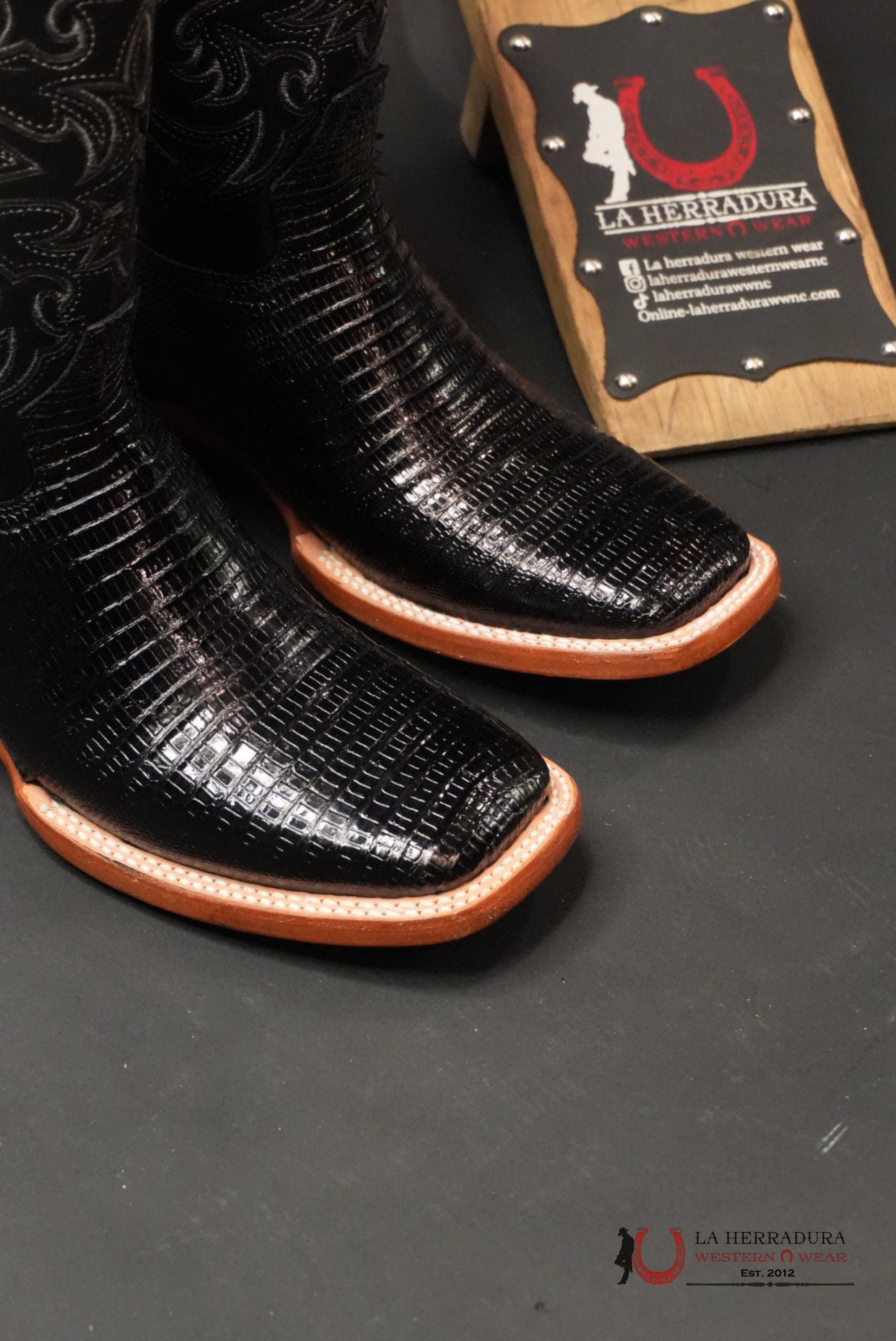 ARANGO BOOTS PRO-RODEO EXOTIC LIZARD BLACK BOTAS HOMBRES