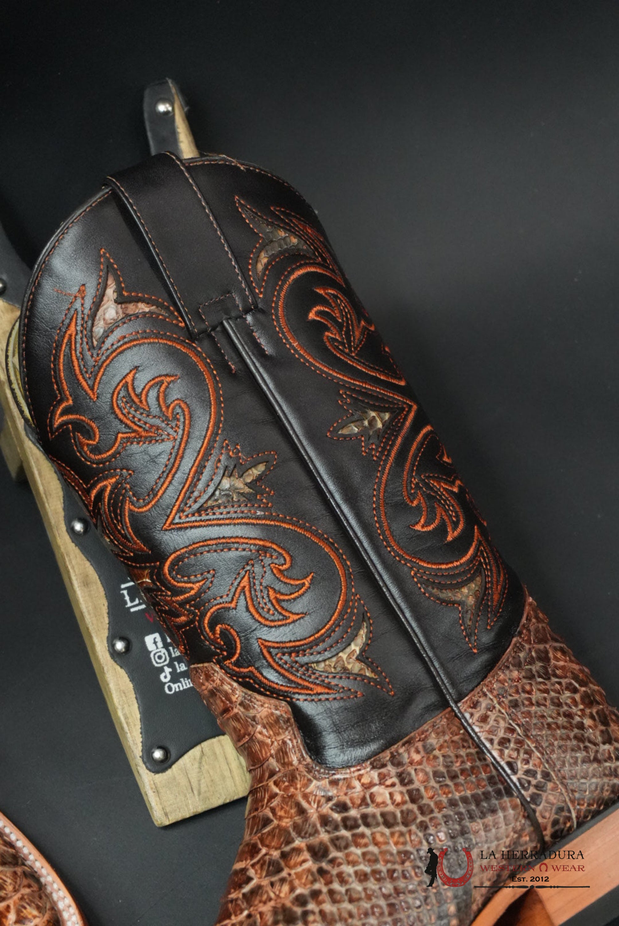 ARANGO BOOTS PRO-RODEO EXOTIC PYTHON COGÑAC BOTAS HOMBRES