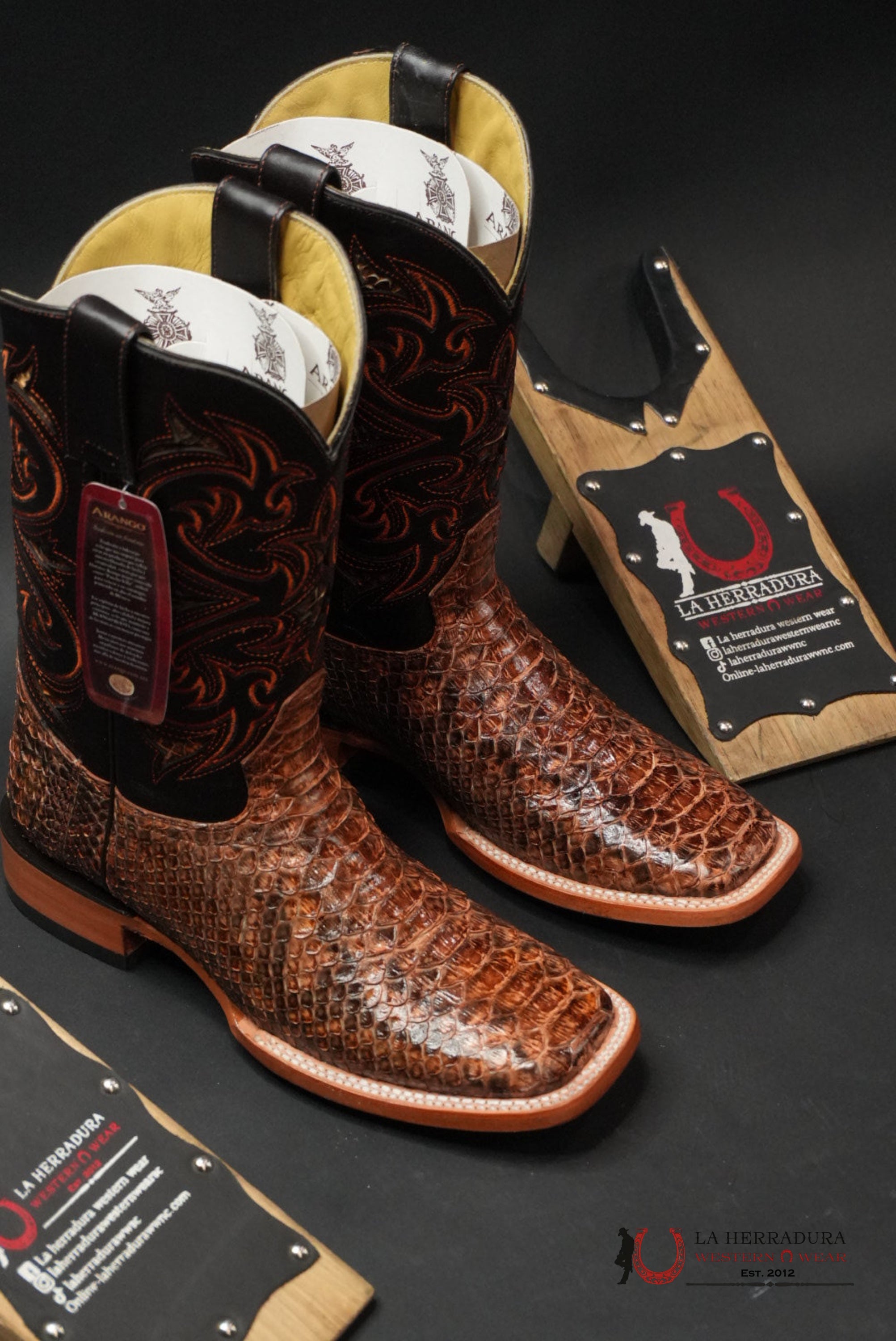 ARANGO BOOTS PRO-RODEO EXOTIC PYTHON COGÑAC BOTAS HOMBRES