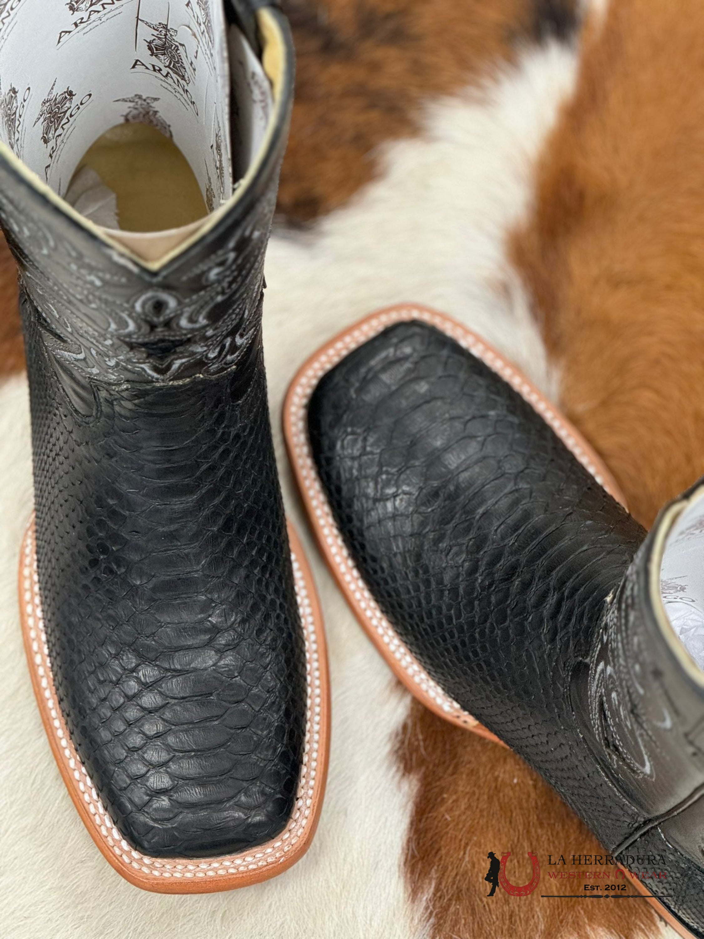 Arango Boots Nobuck Black Python Botas Hombres