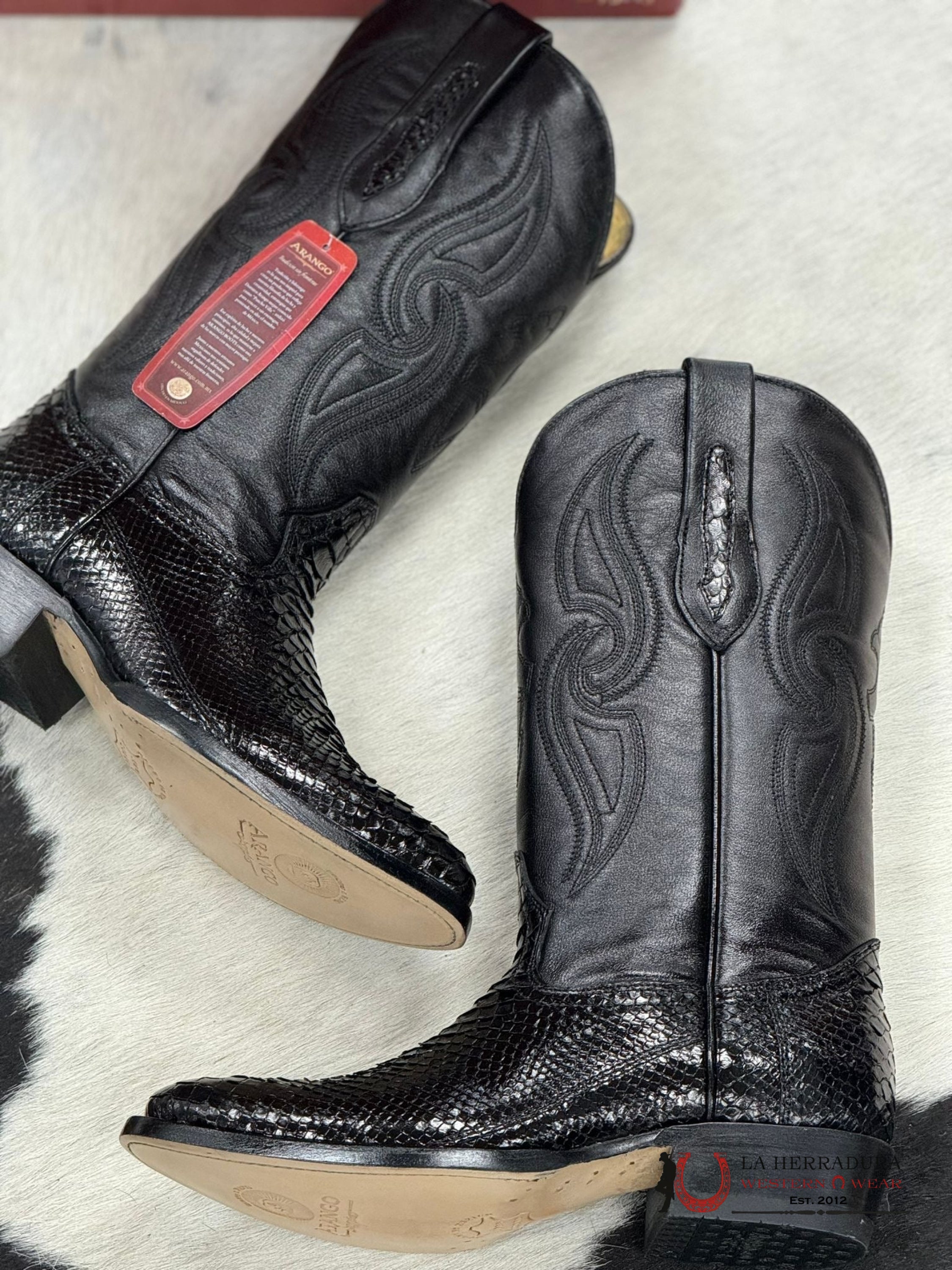 Arango Boots Negro Semioval Python Botas Hombres