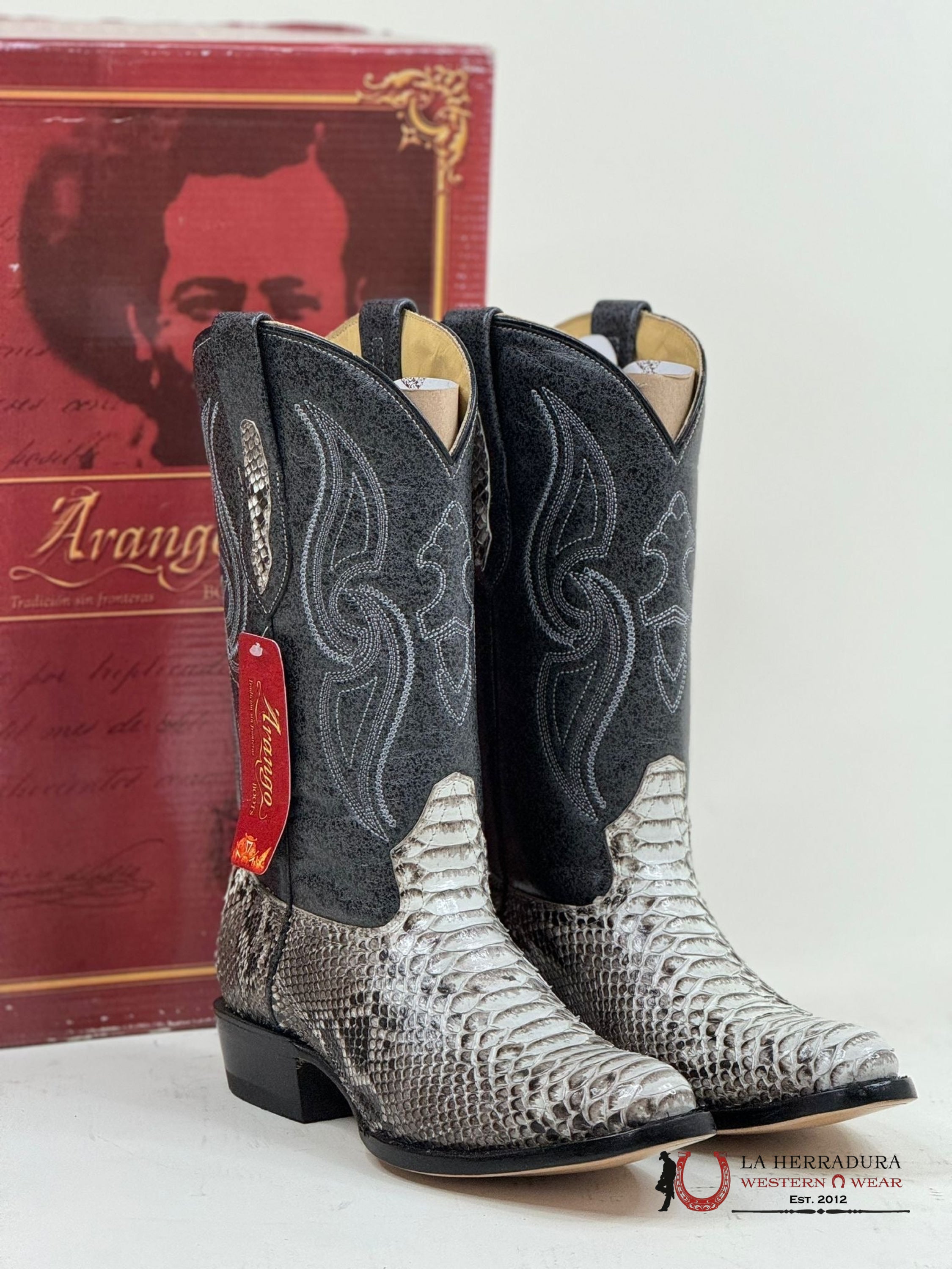 Arango Boots Semi-Oval Exotic Python Natural Botas Hombres