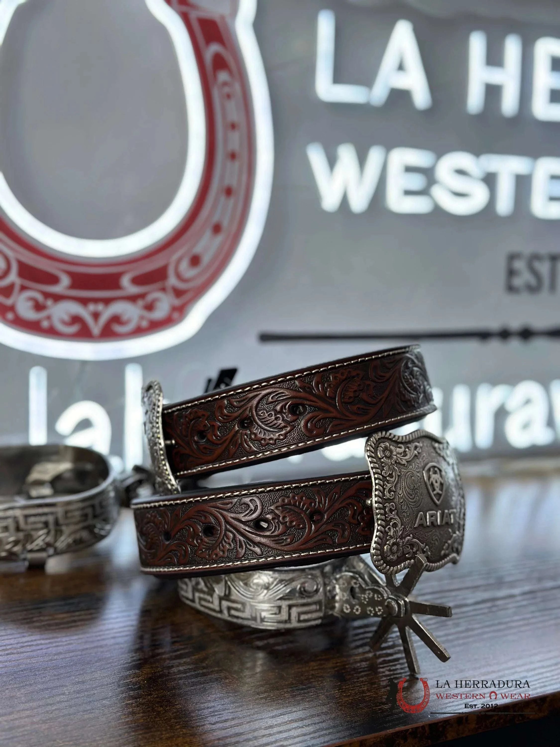 Ariat Belt Hand Tooled Cognac Silver Buckle 20467 Cinturones Mujeres