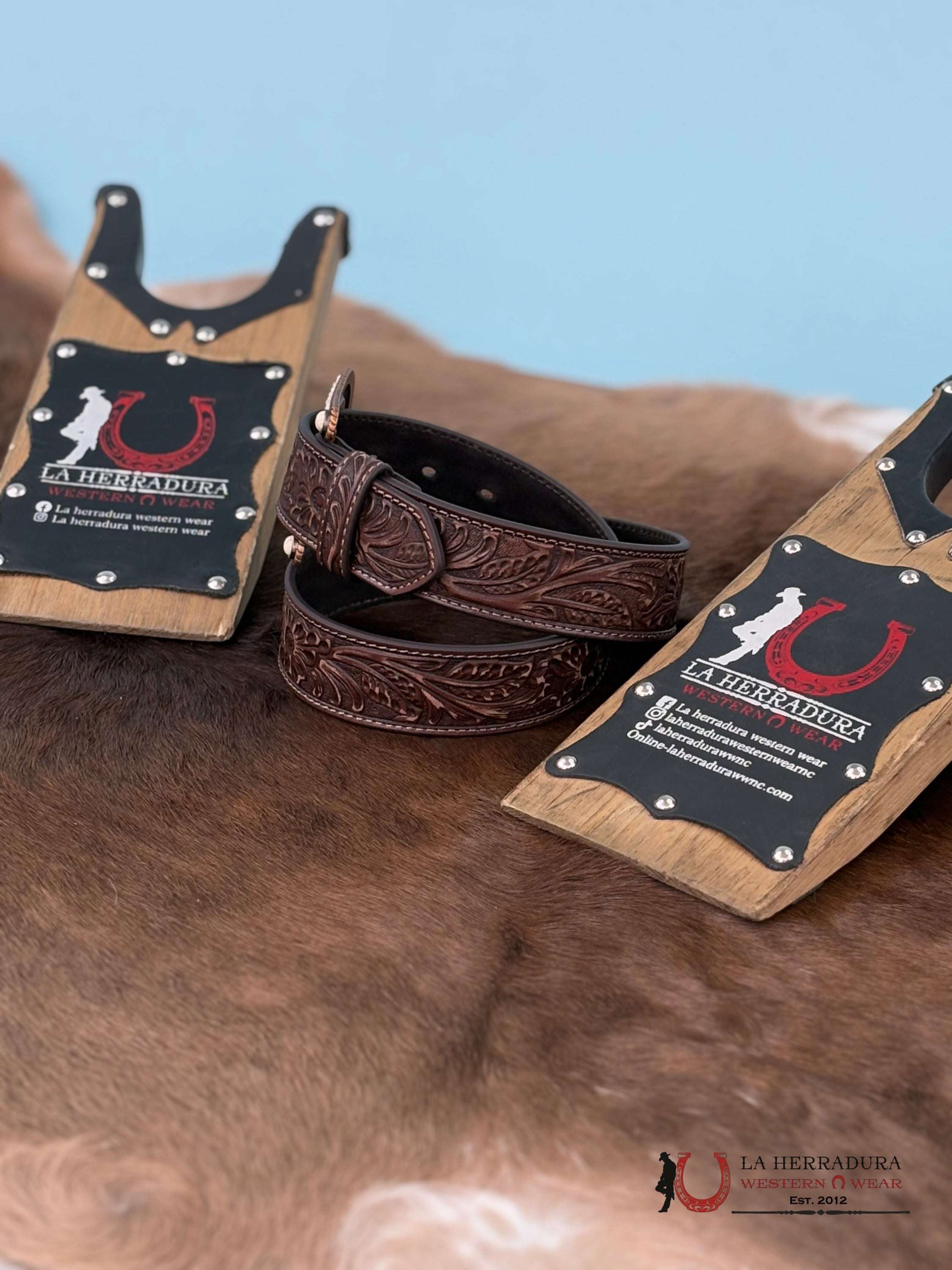 Ariat Briwn Floral Emborded Jewl Buckle Belt Cinturones Mujeres