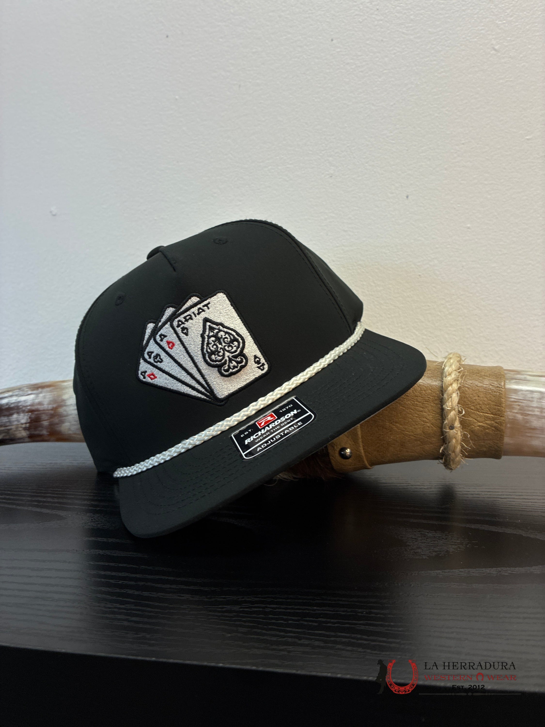 ARIAT CAP BLACK WITH WHITE CAPS MENS GORRAS HOMBRES