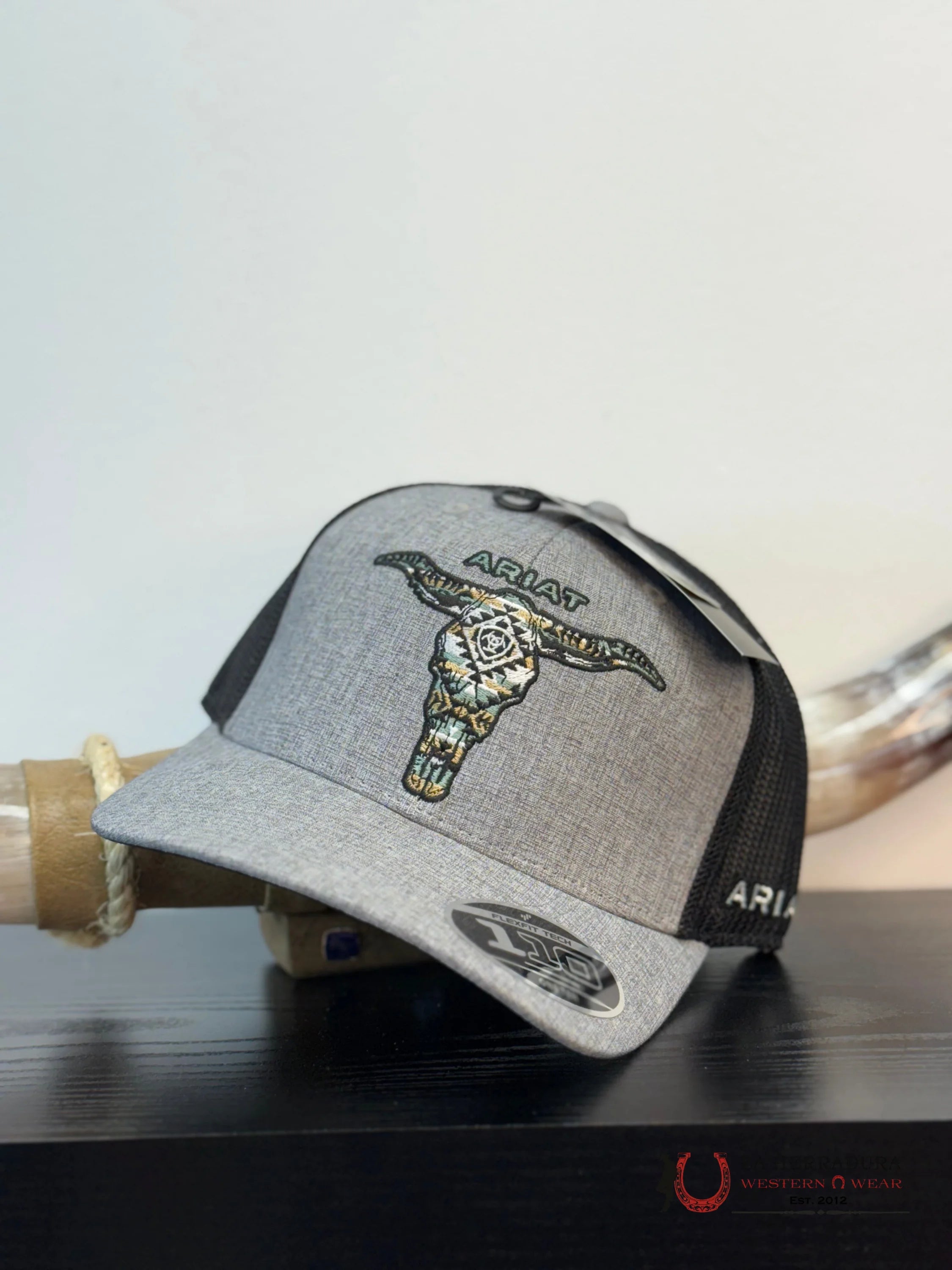 ARIAT CAP GREY WITH A LONGHORN CAPS MENS GORRAS HOMBRES