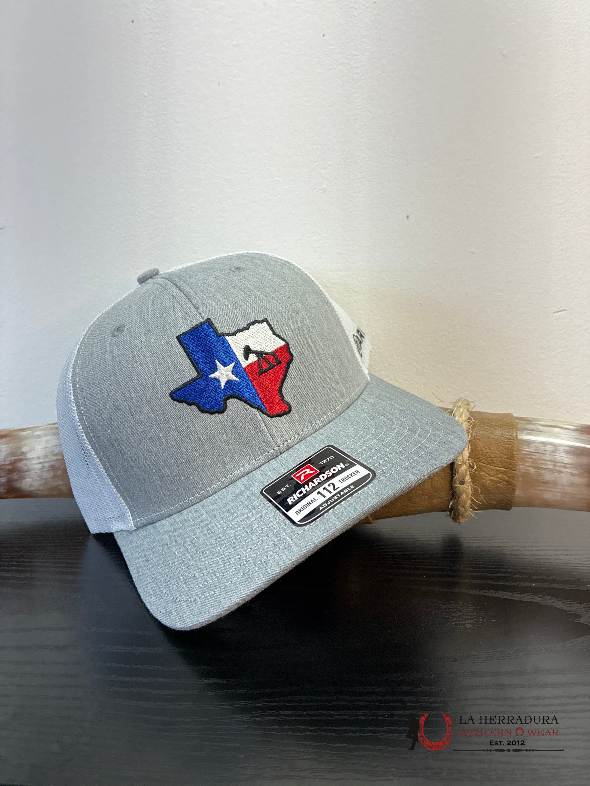 ARIAT CAP WHITE WITH GREY CAPS MENS GORRAS HOMBRES